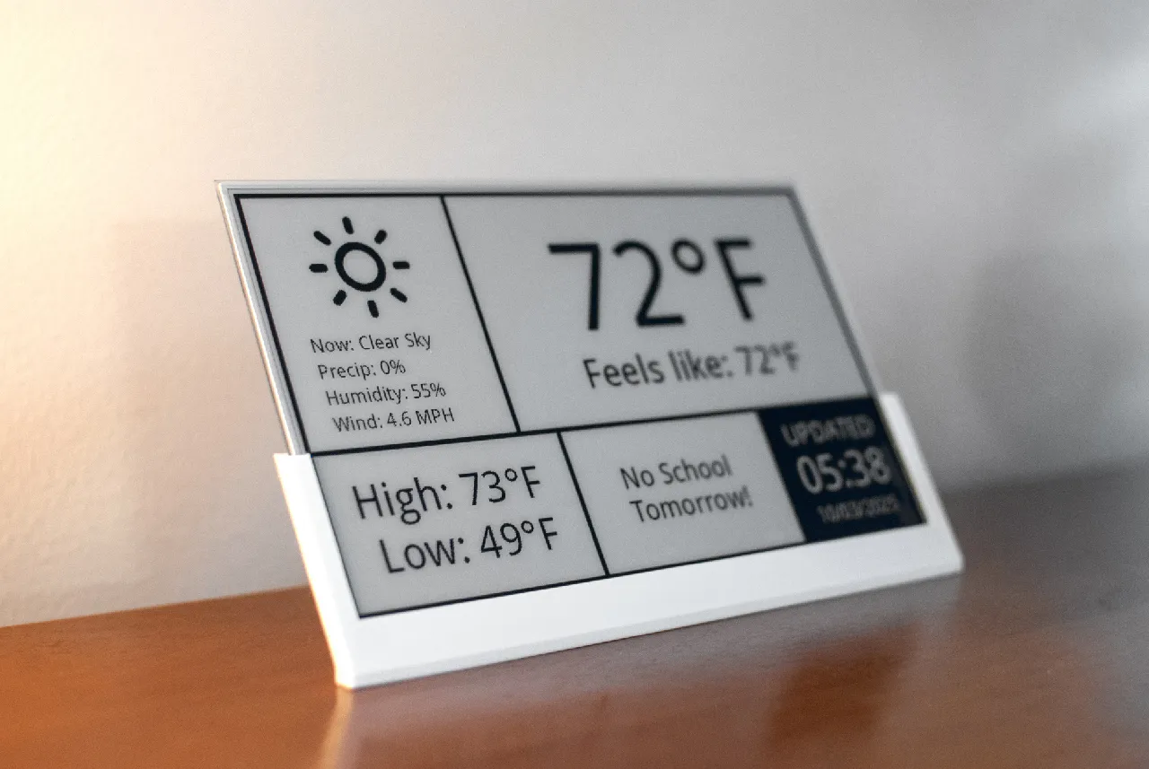 Waveshare 7.5 inch ePaper/e-Ink Display Frame Stand with Raspberry Pi Zero 2 W Mount by Justin Fite | Download free STL model | Printables.com - 3D model önizlemesi
