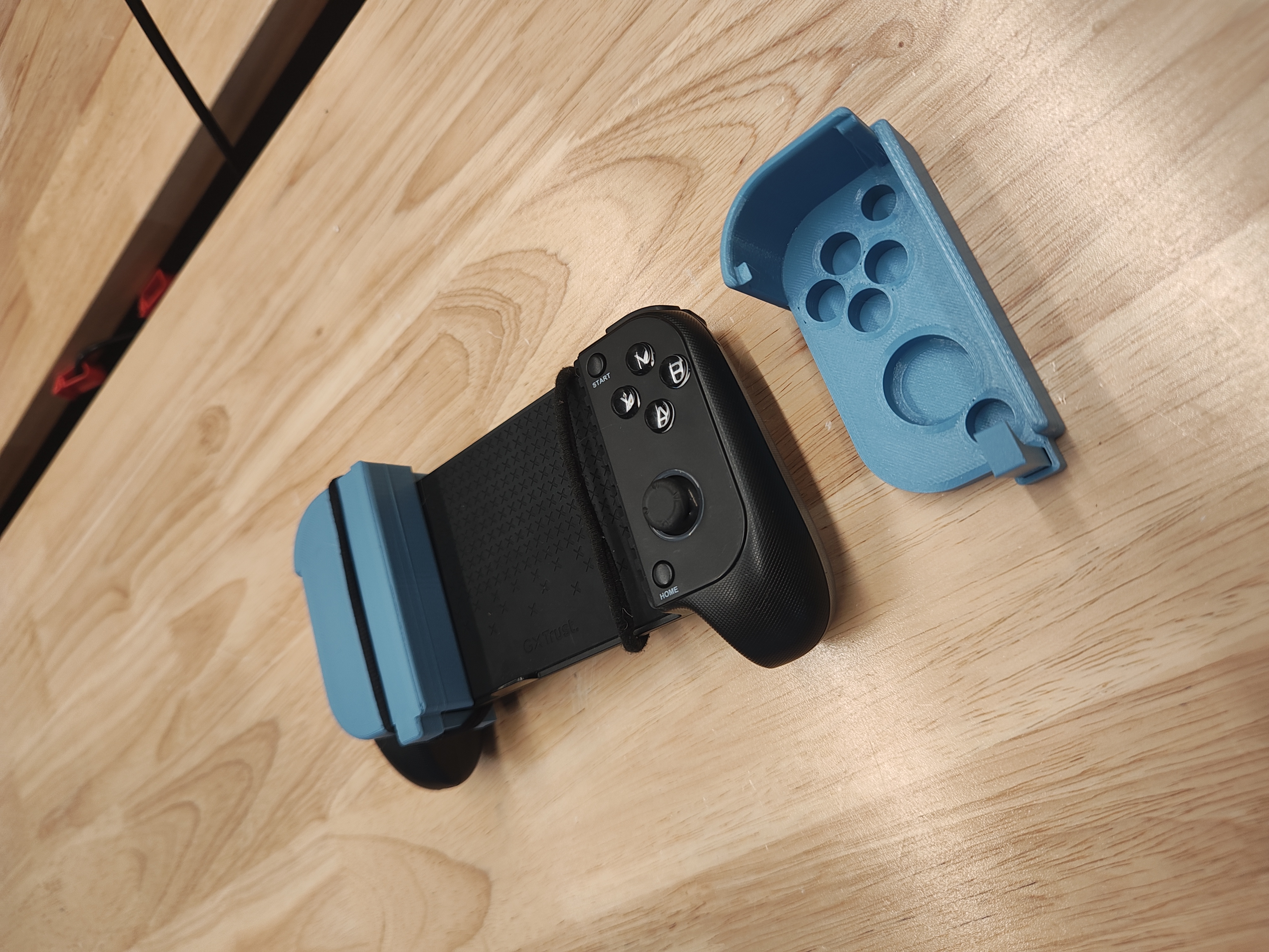 GXTrust 735 Mylox cover for travel