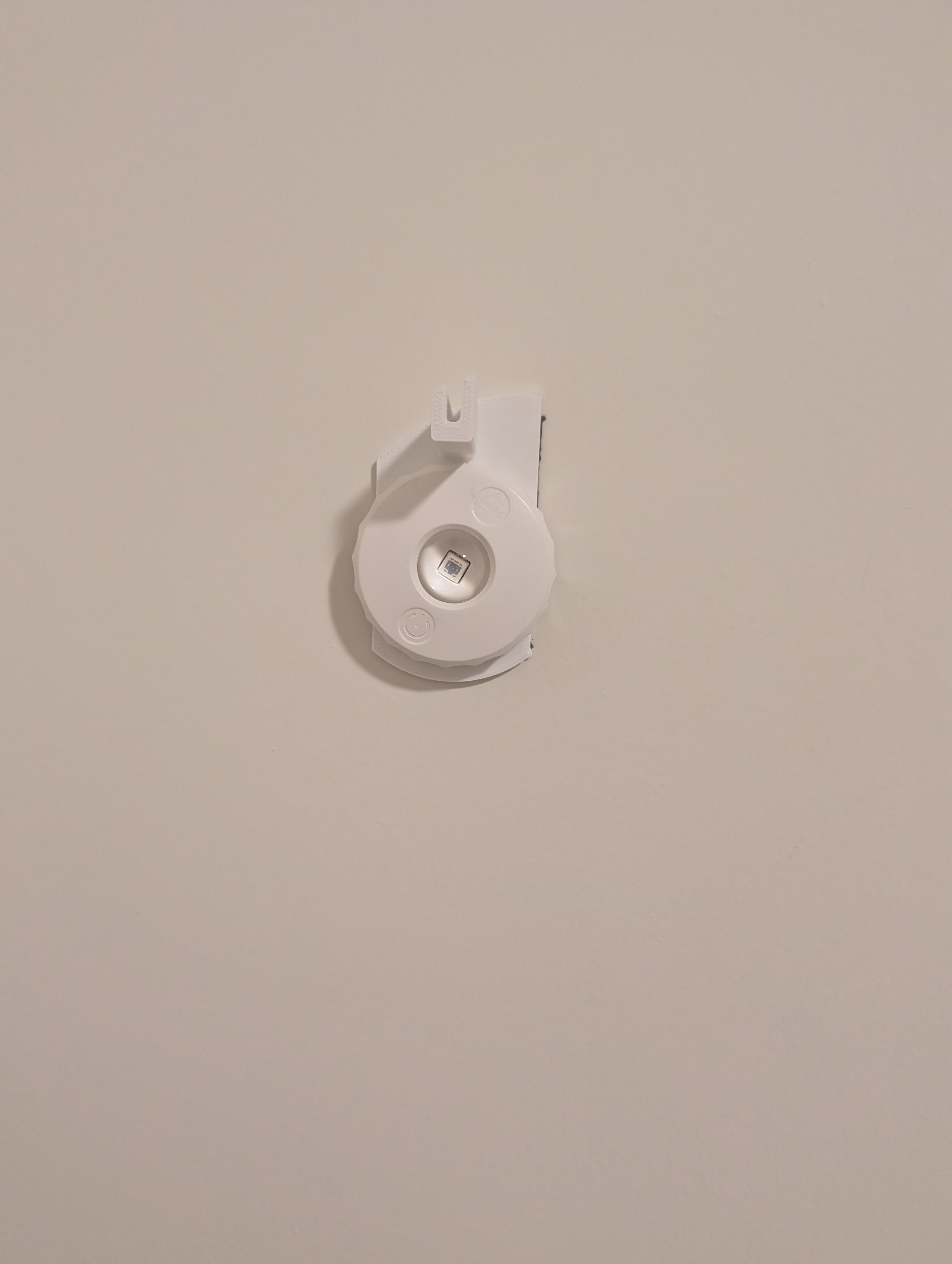Cloud shaped wall light — thumbnail 8