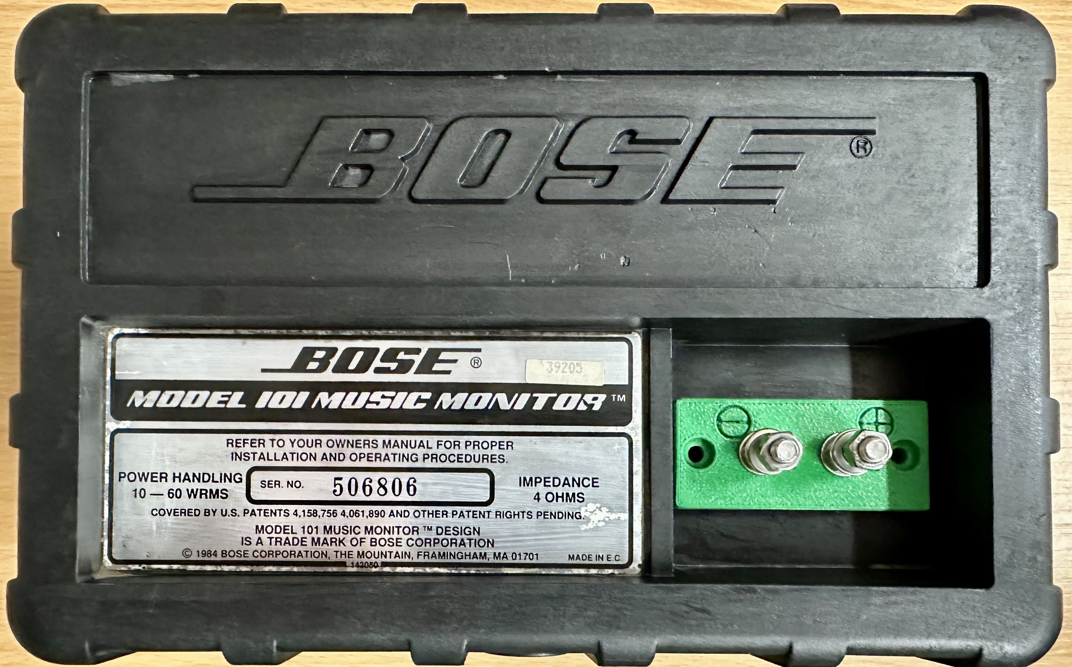 Bose 101 Music Monitor Outdoor Lautsprecher - Anschlusseinheit / Kontakt / Ersatz