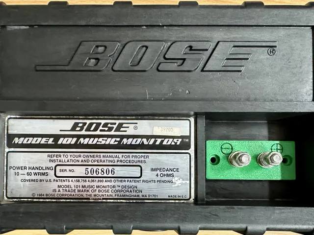 Bose 101 Music Monitor Outdoor Lautsprecher - Anschlusseinheit / Kontakt / Ersatz