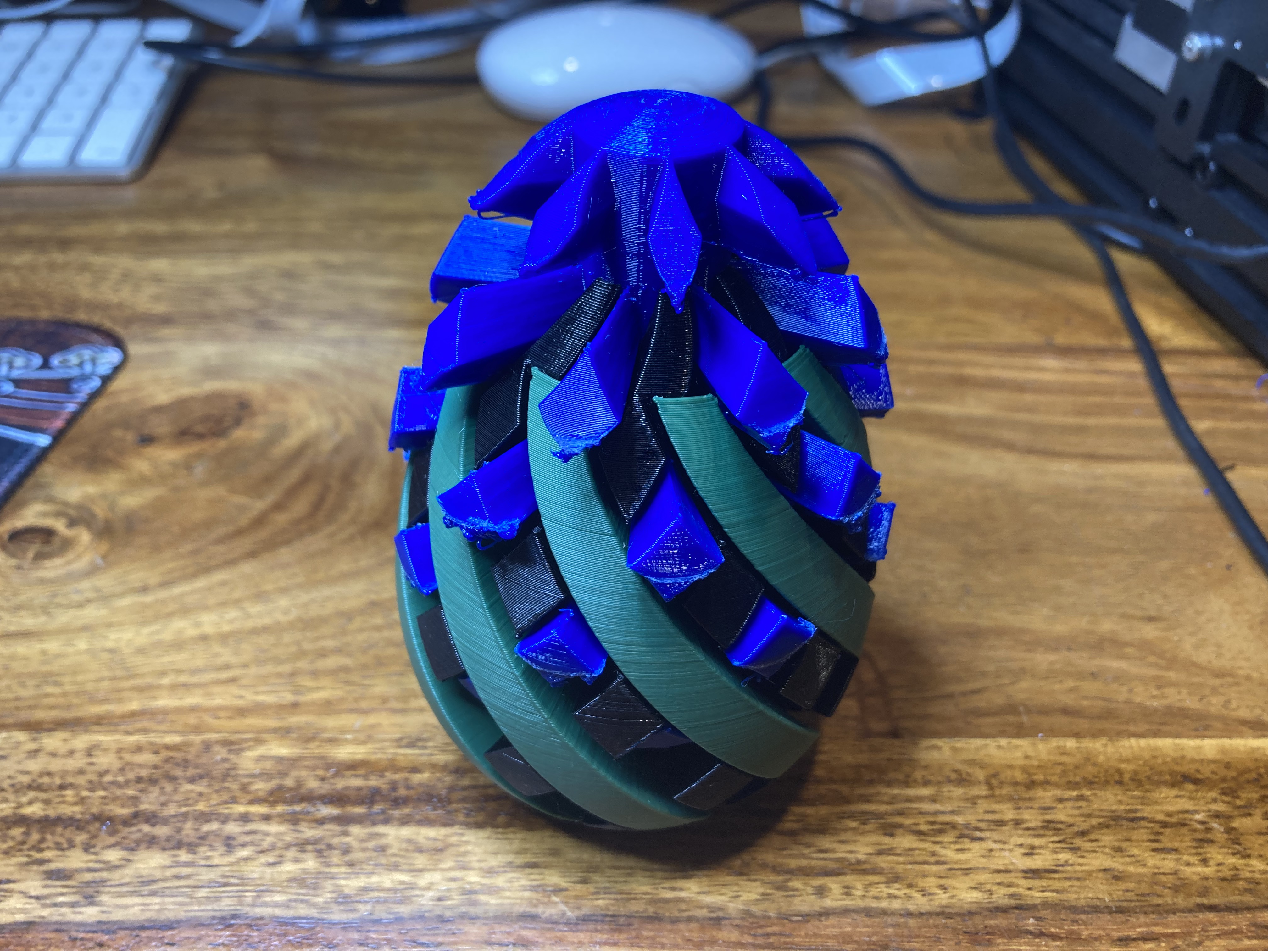 Spiral twist combining easter eggs — miniatura 14