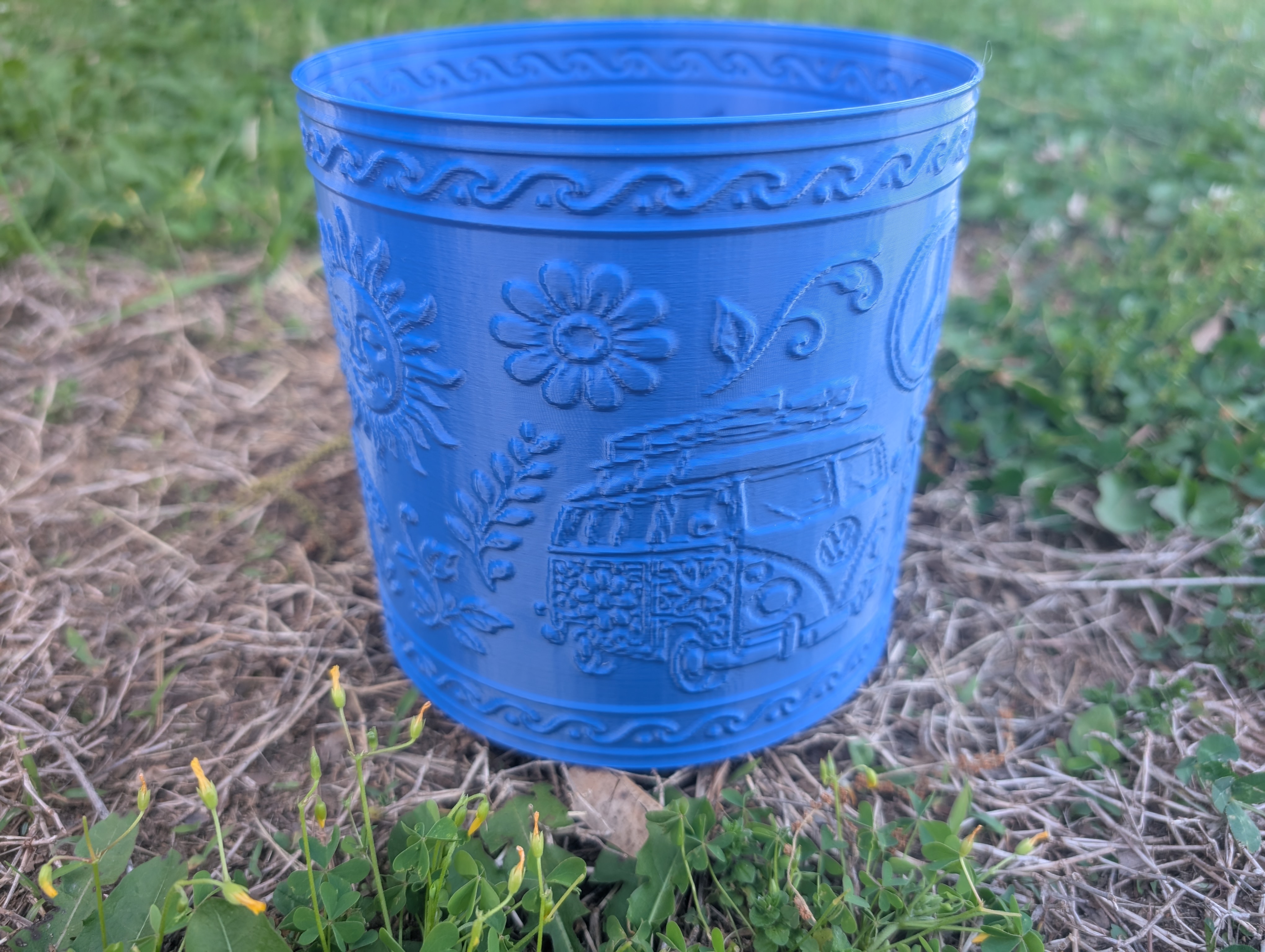 Groovy Bus Plant Pot Design - Vase Mode