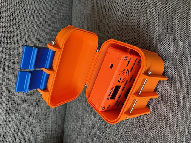 Box for truSDX