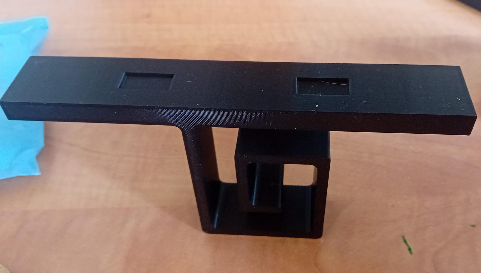 magnets charge holder