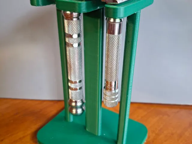 Double stand for classical DE safety razor