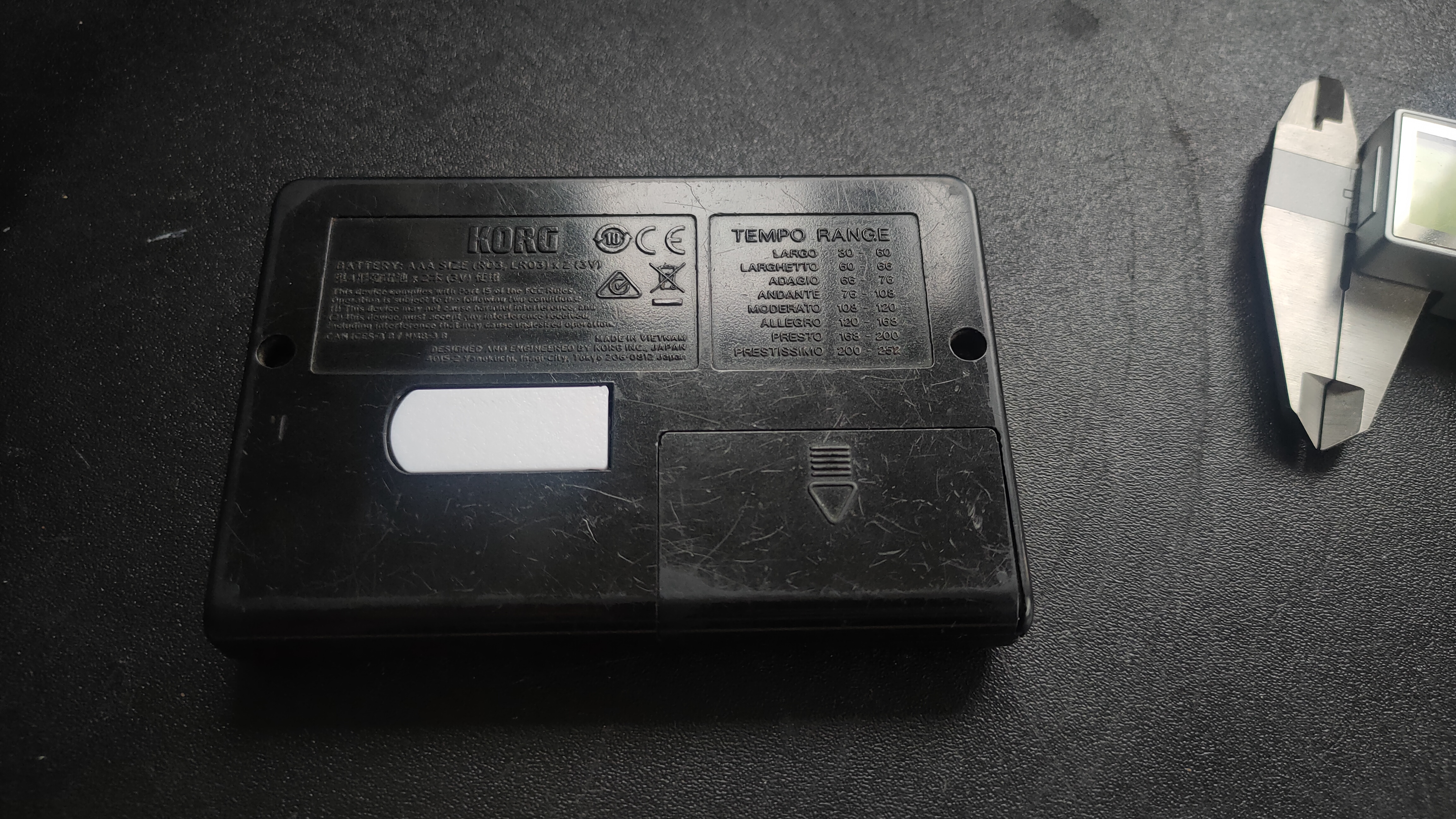 Korg TM-60 leg