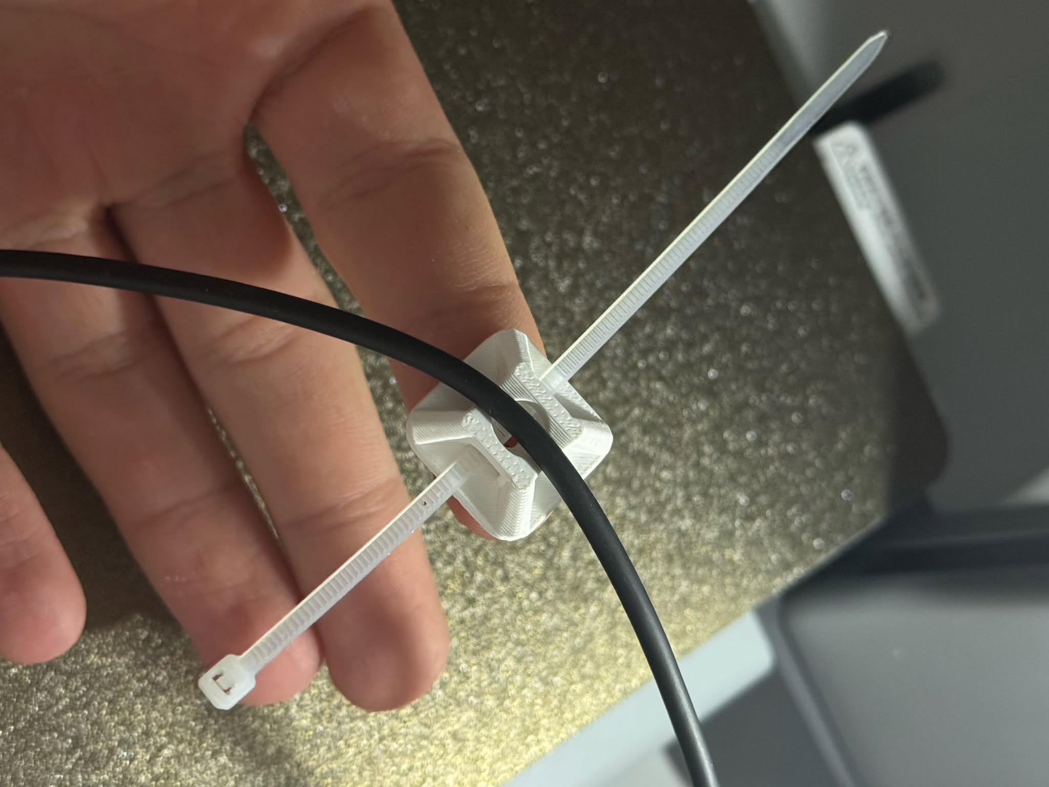 Cable Zip Tie Mount — miniatura 3