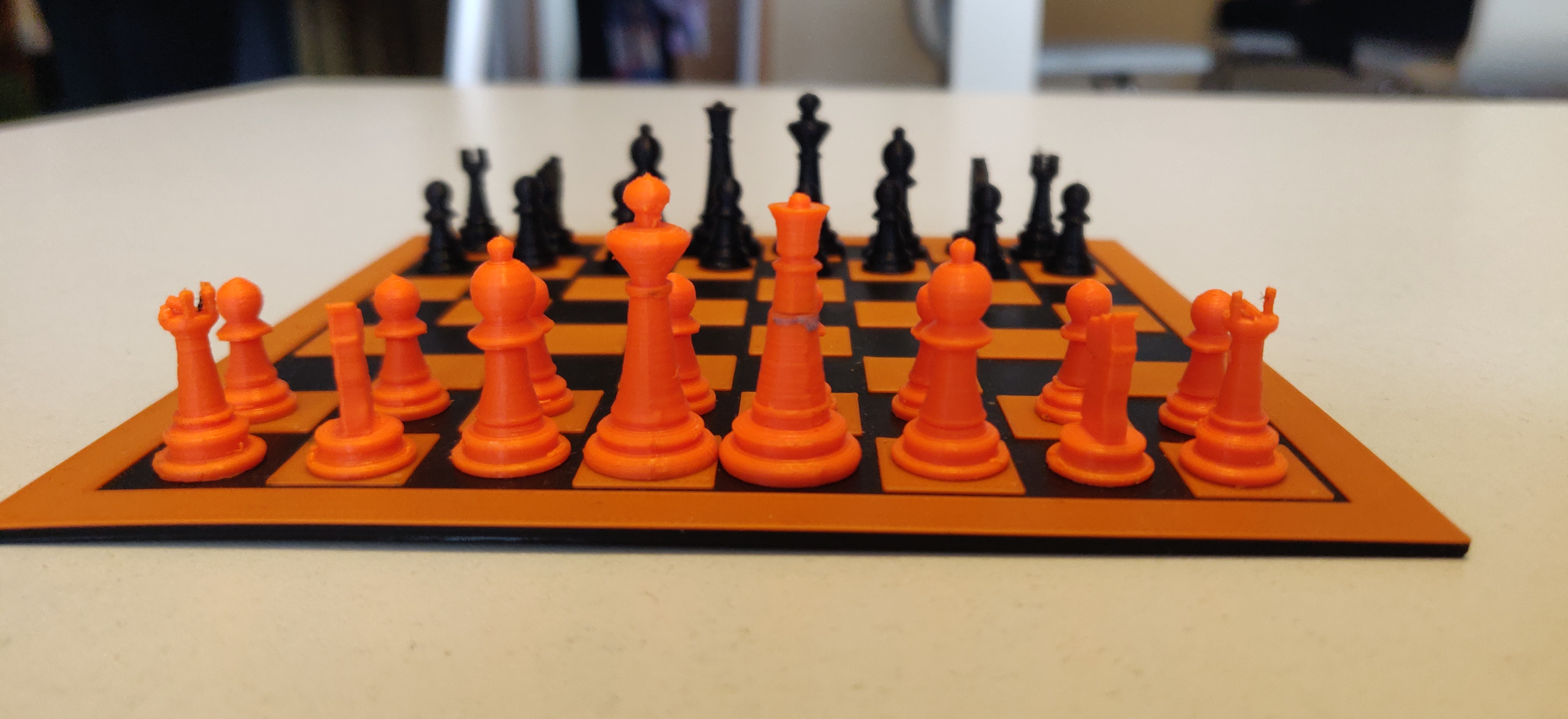 Complete 3D Printed Chess Set with Board & Box — thumbnail 4