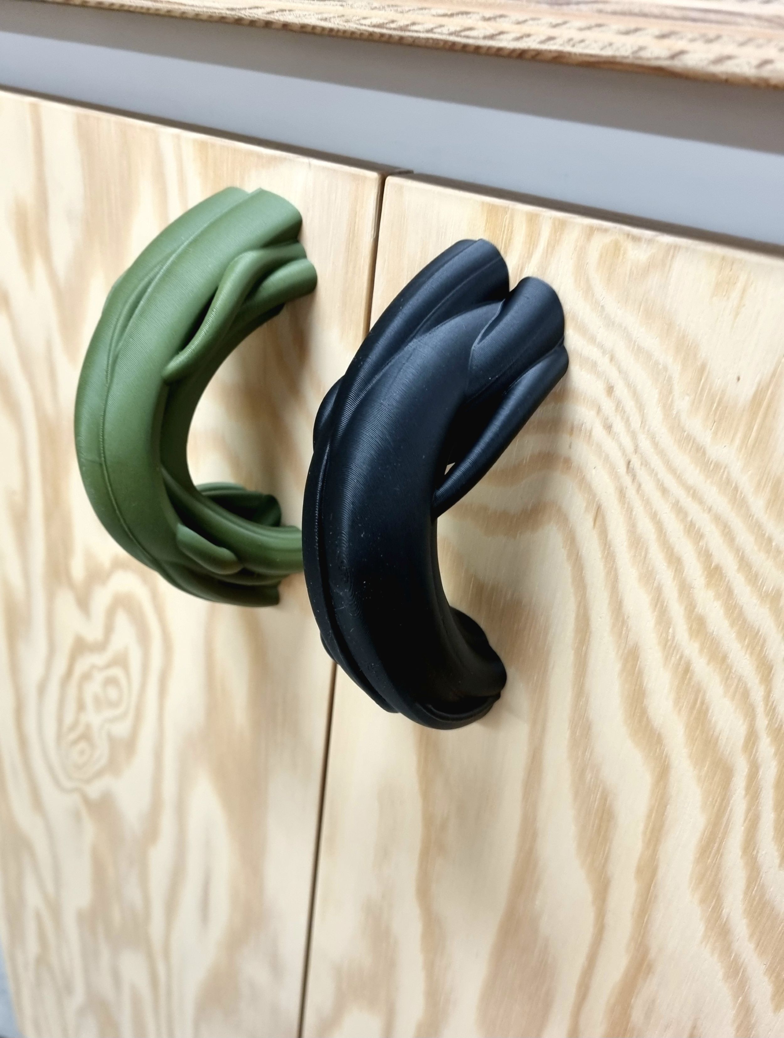 Entangle handle
