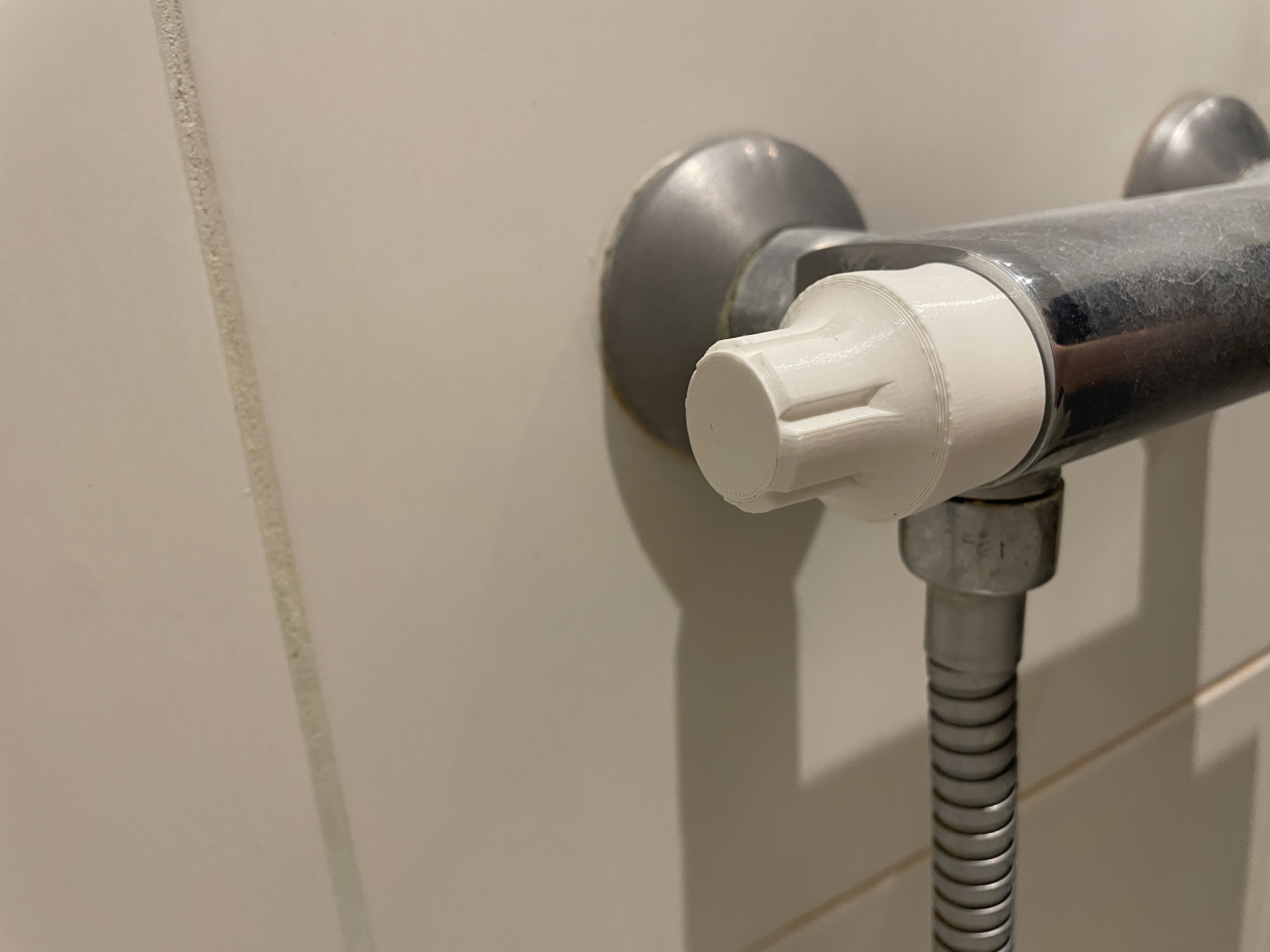 Shower handle/knob