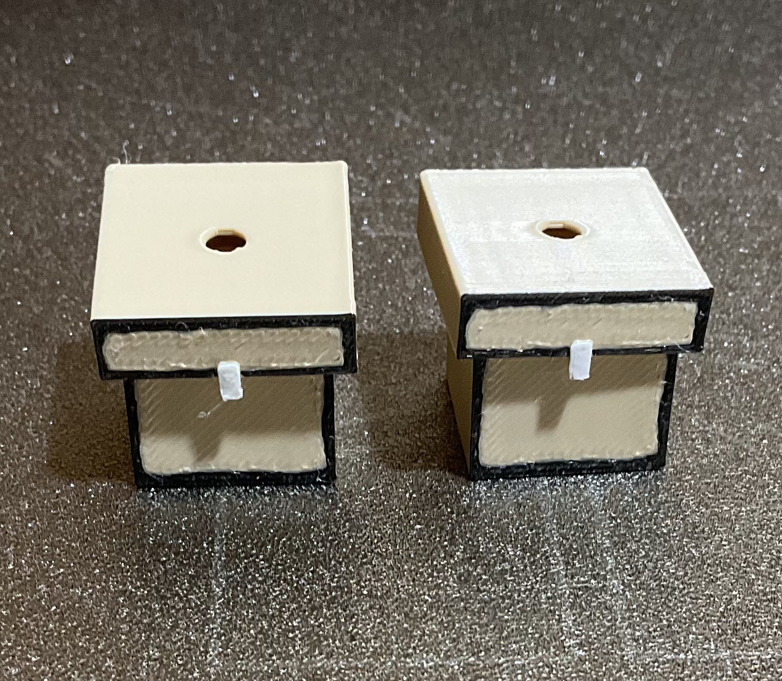 Functional Minecraft chest bead