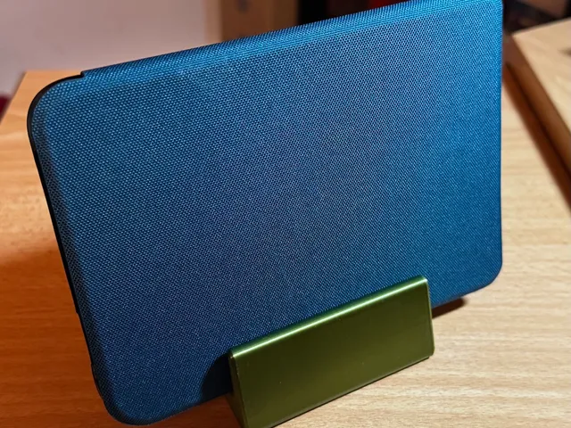 eBook Reader Desk Stand