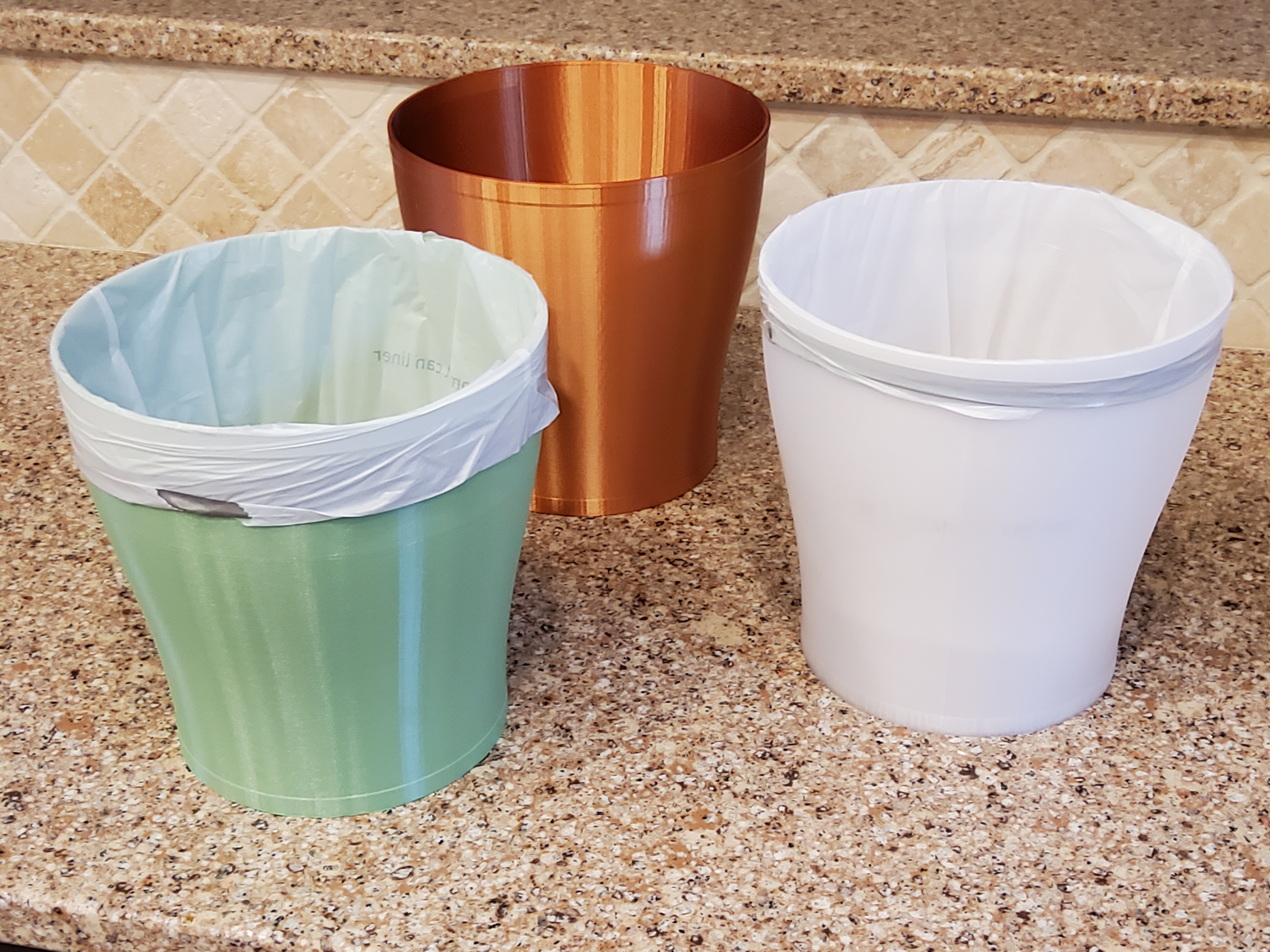 Miniatura 3 do modelo 3D Simple Trash Can
