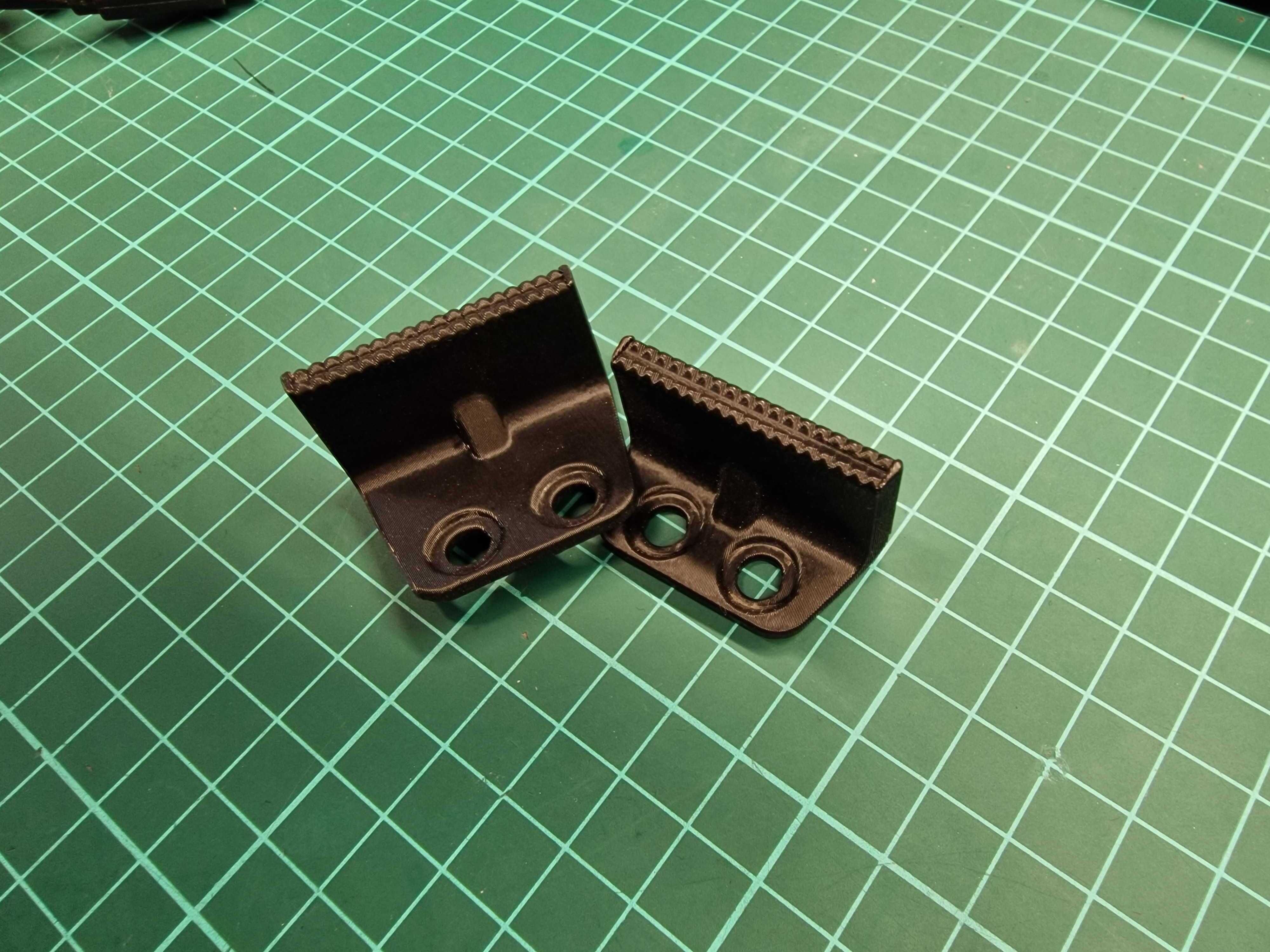 Holster claw different sizes
