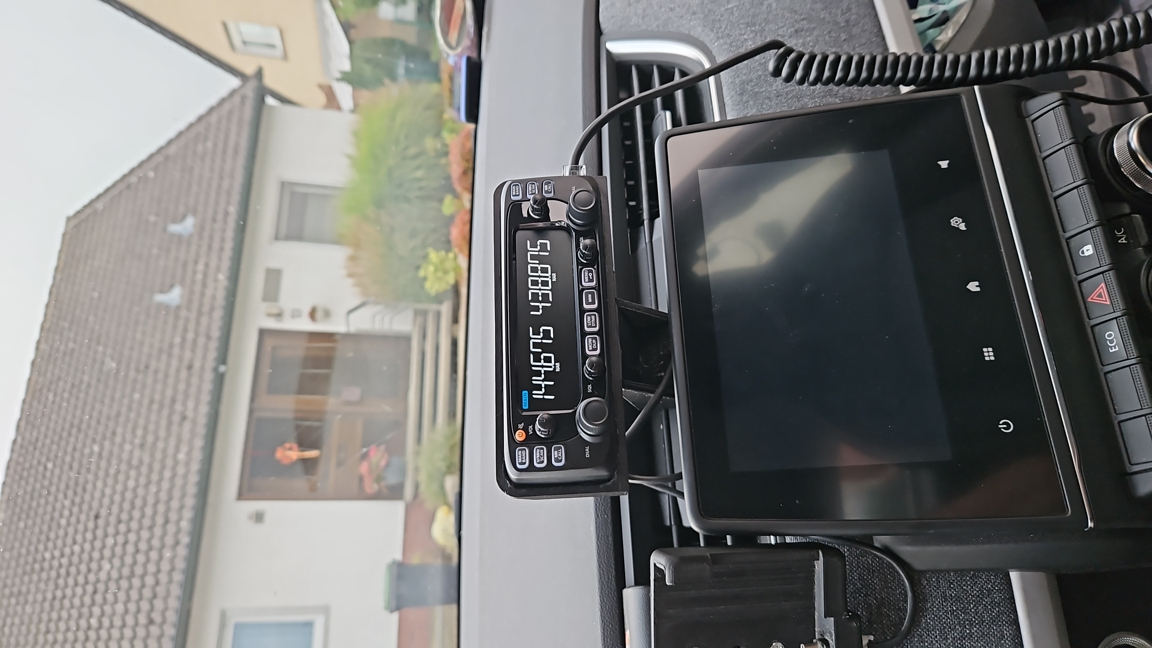Renault Zoe Phase 2 (from 2019 on) holder for ICOM IC-2730 Control Unit