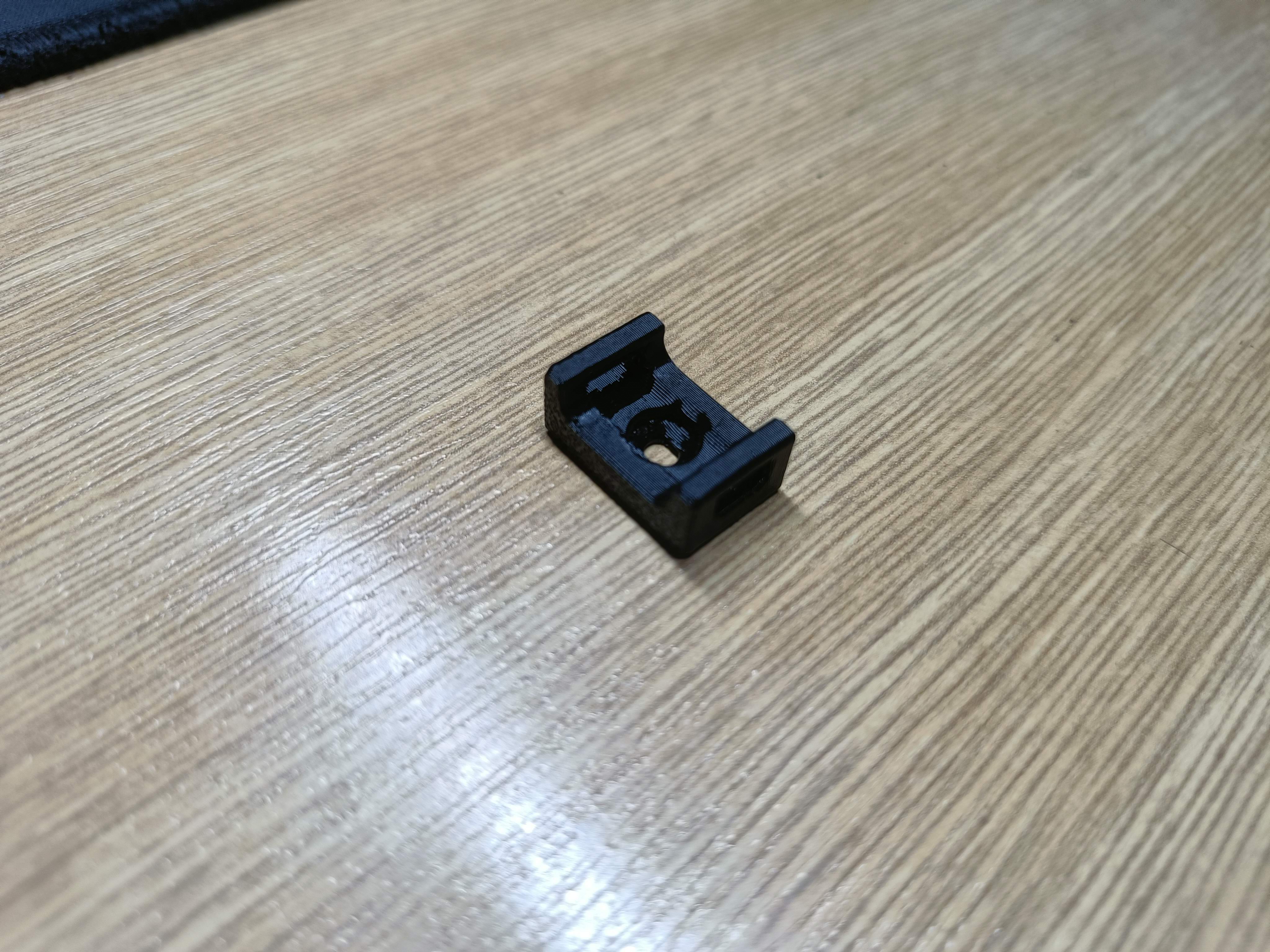 Miniatura 2 do modelo 3D Cable Mount Zip Tie