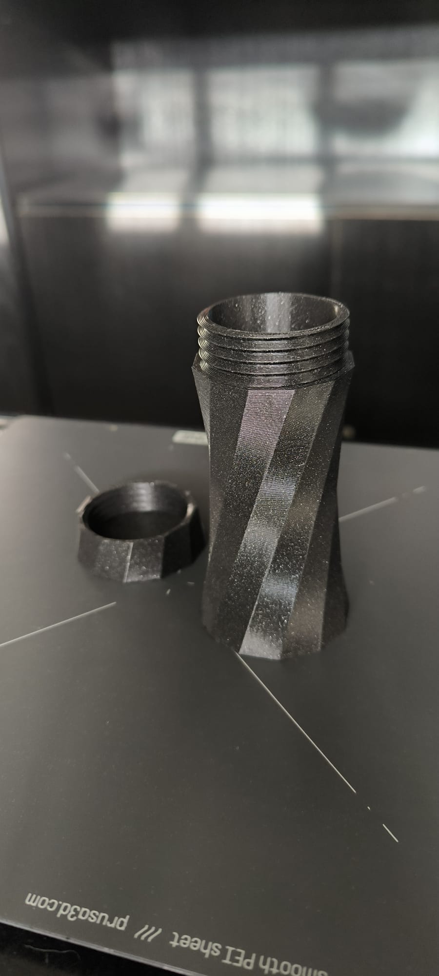 Twisted jar with precise thread — thumbnail 2