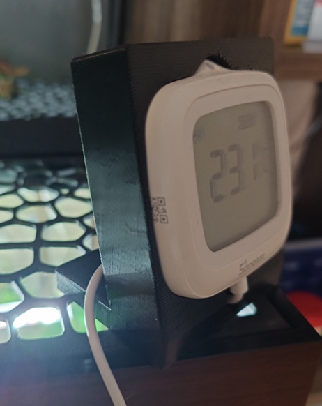 Sonoff SNZB-02LD stands