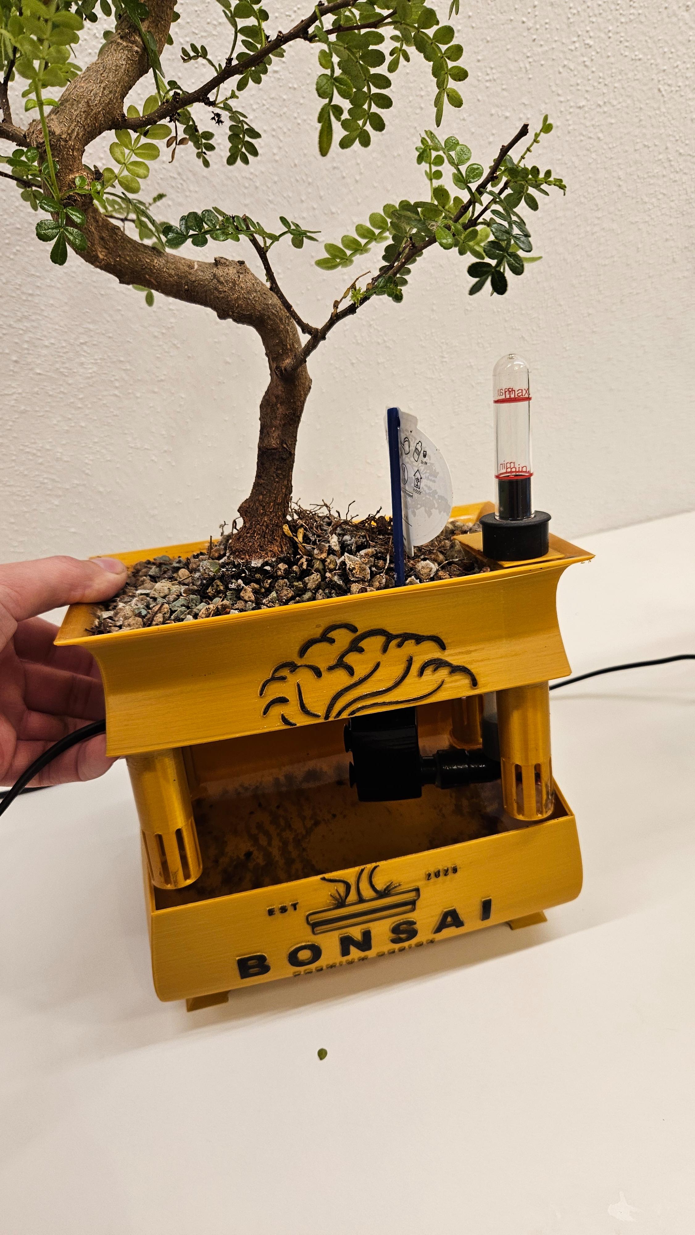 Miniatura 5 do modelo 3D Bonsaipot with automatic irrigation