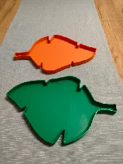 Leaf-Shaped Tray – Autumn Decoration