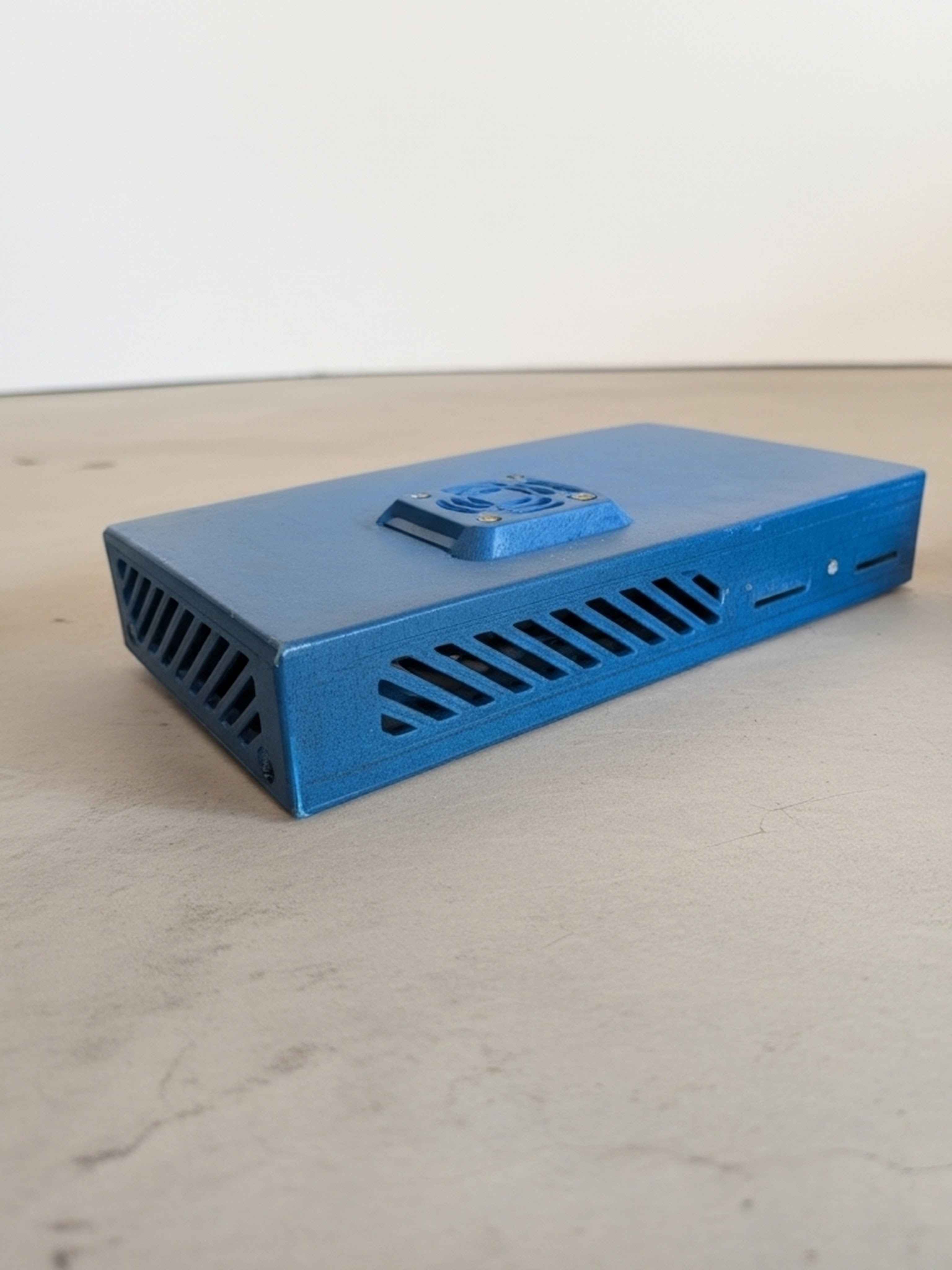 Rpi CM5 DevKit case - raised fan grille