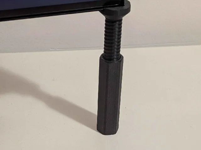 Adjustable monitor support, adjustable screw, monitor tilt