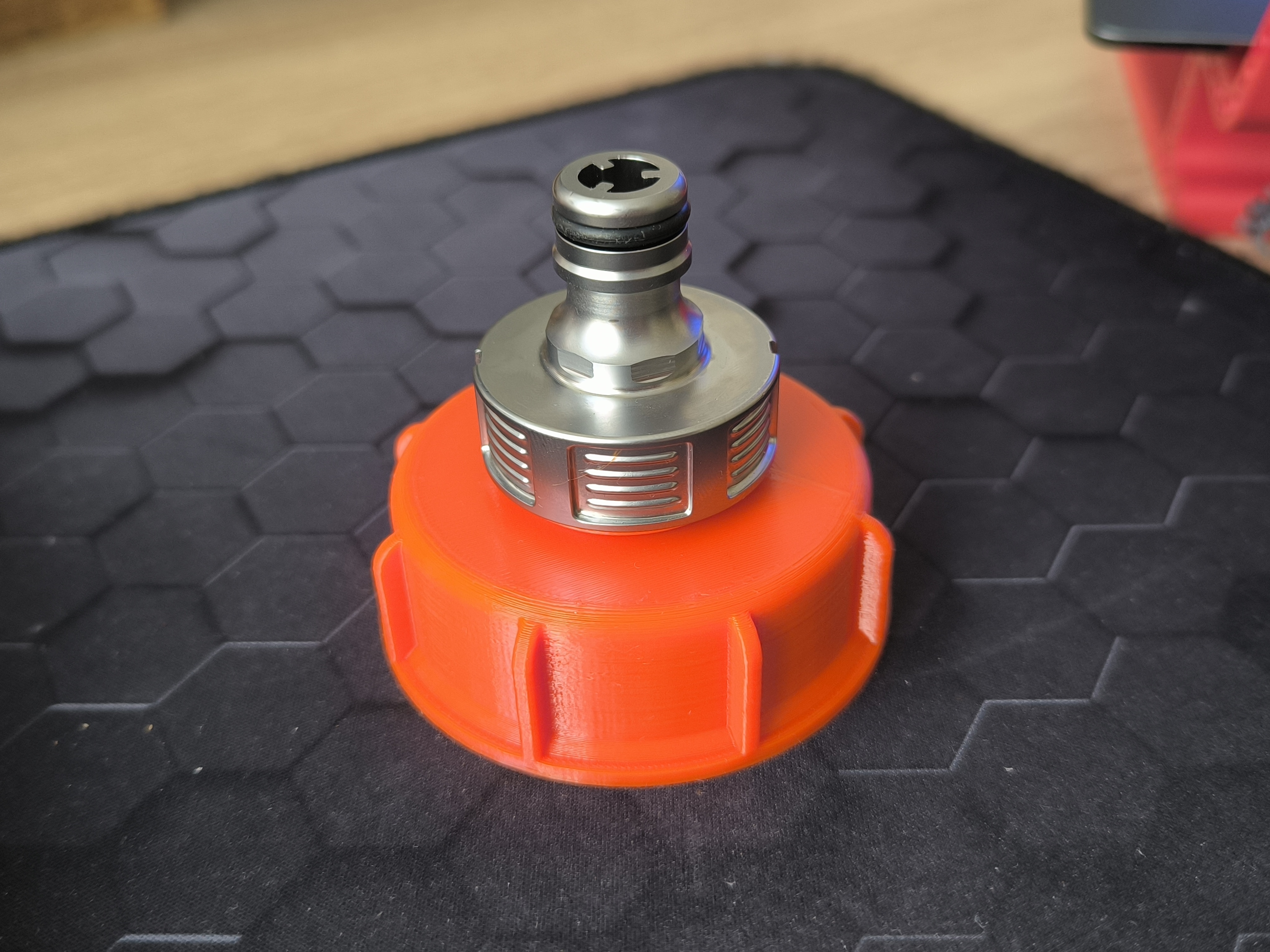 IBC cap with 1'' thread