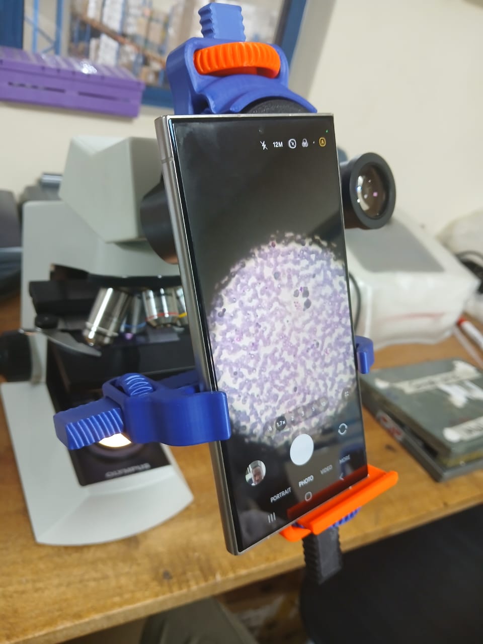 Phone adapter for microscope