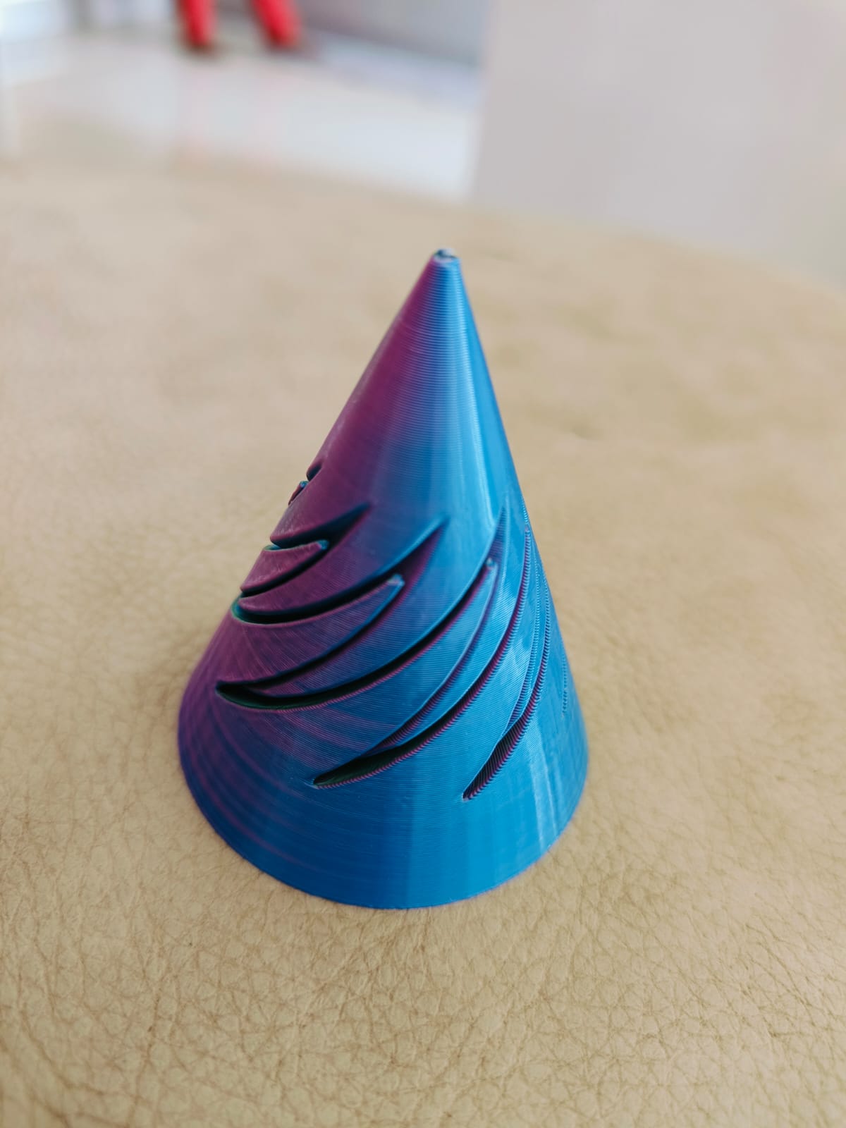 Passthrough fidget cone (ONLY 20 GRAMS)