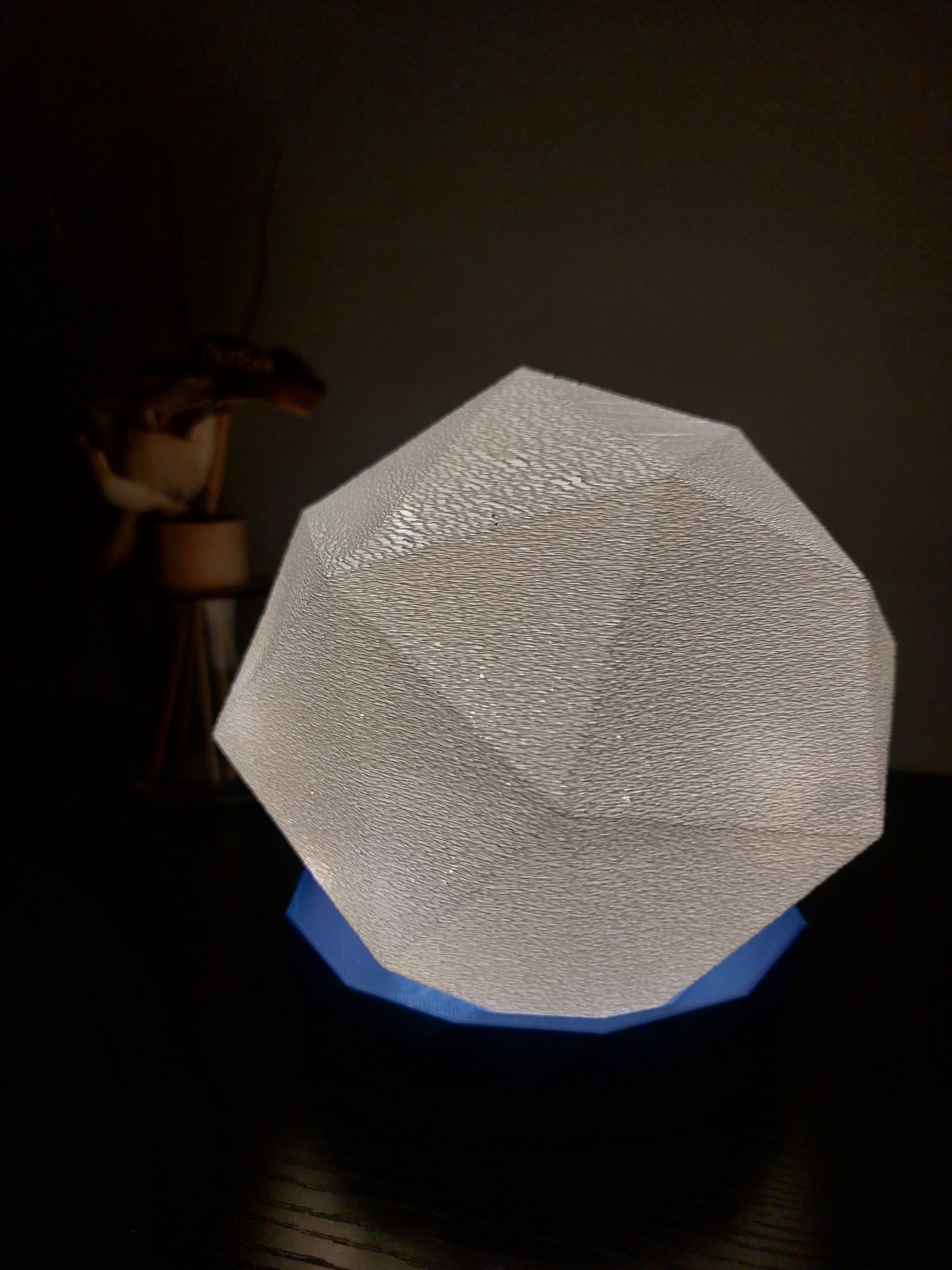 Lowpoly night lamp, desk stand, alpha version