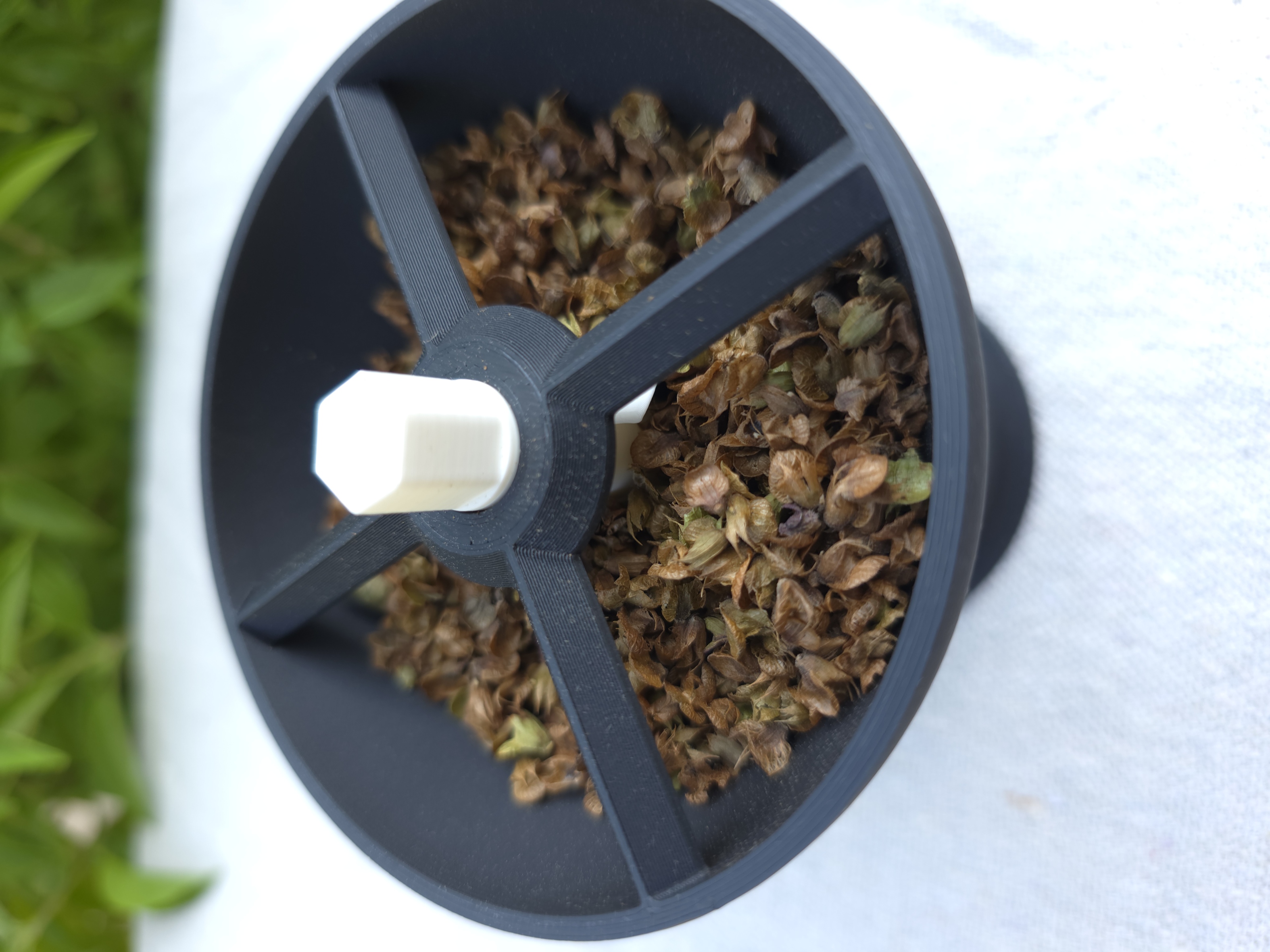 Basil Seed Thresher 2.0 — thumbnail 3