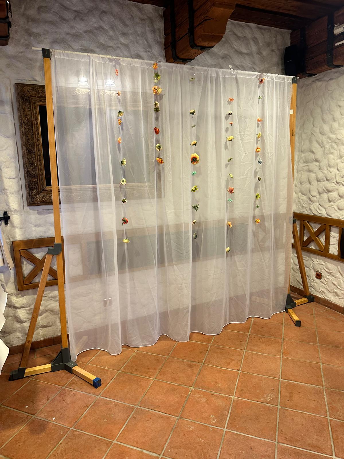 Wedding/party photo backdrop frame