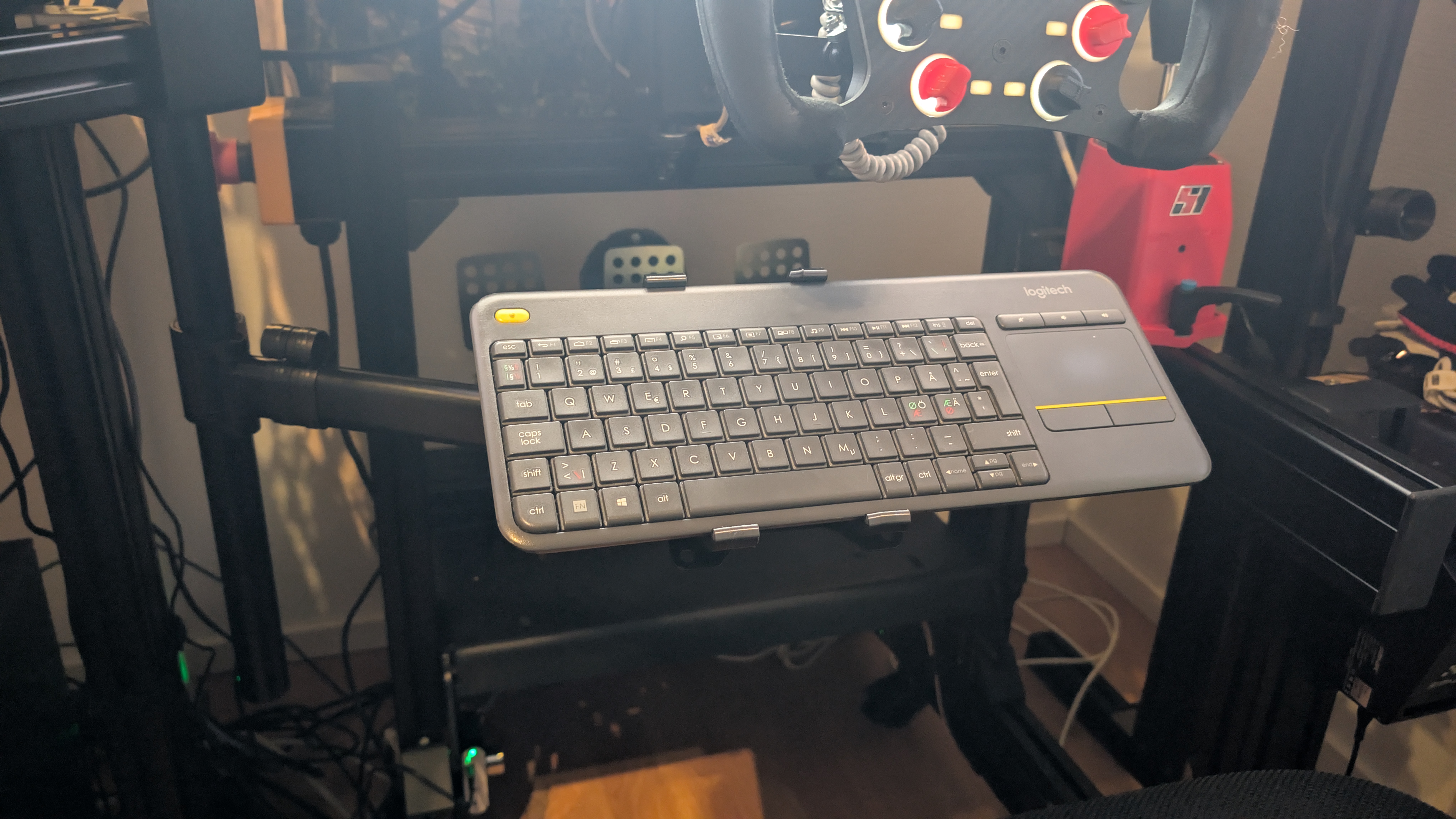 K400 keyboard mount for VESA 75 monitor arm
