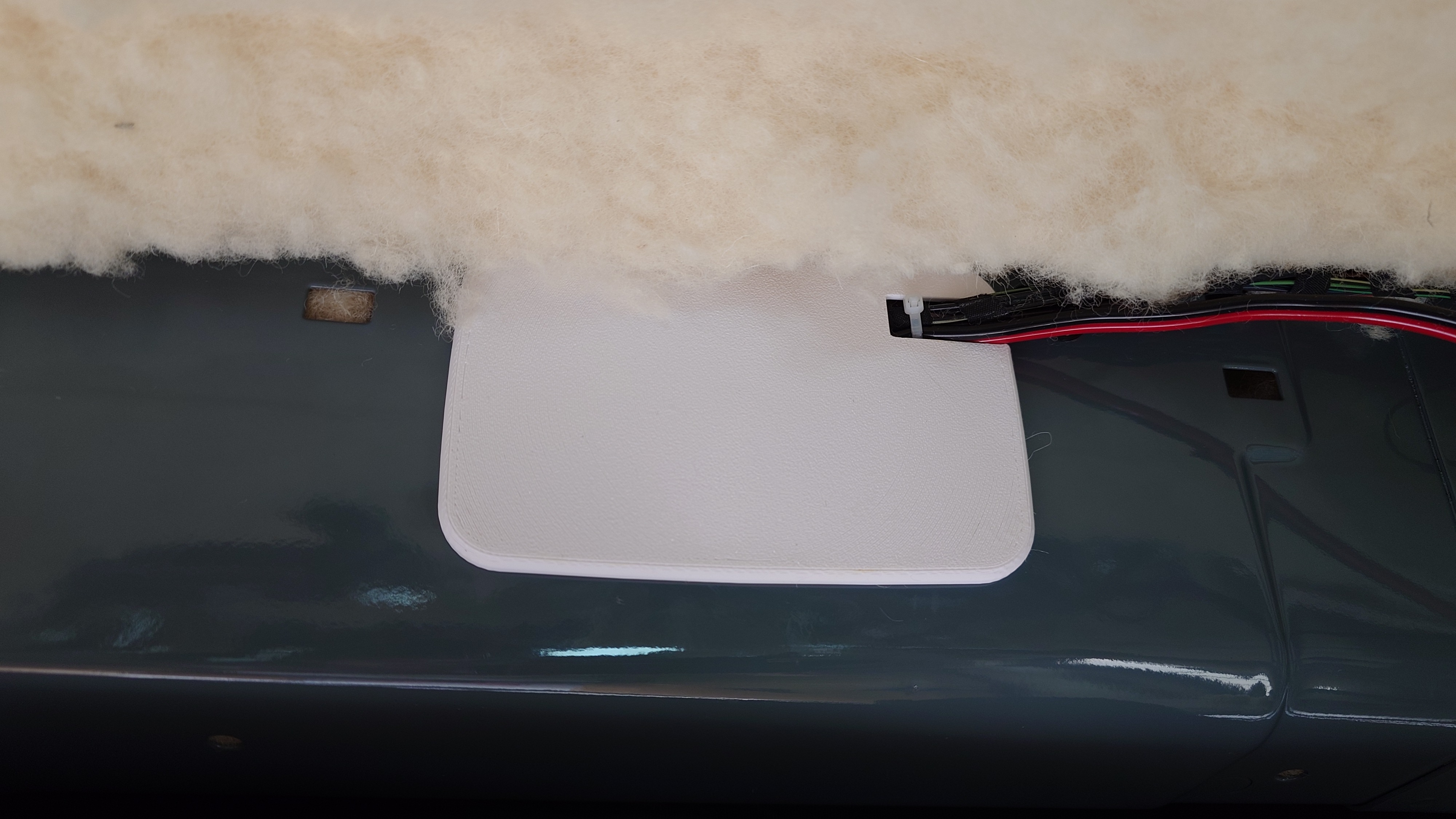 Sprinter VS30 Large Hole Cover for Upper D Pillar (with cable passthrough)