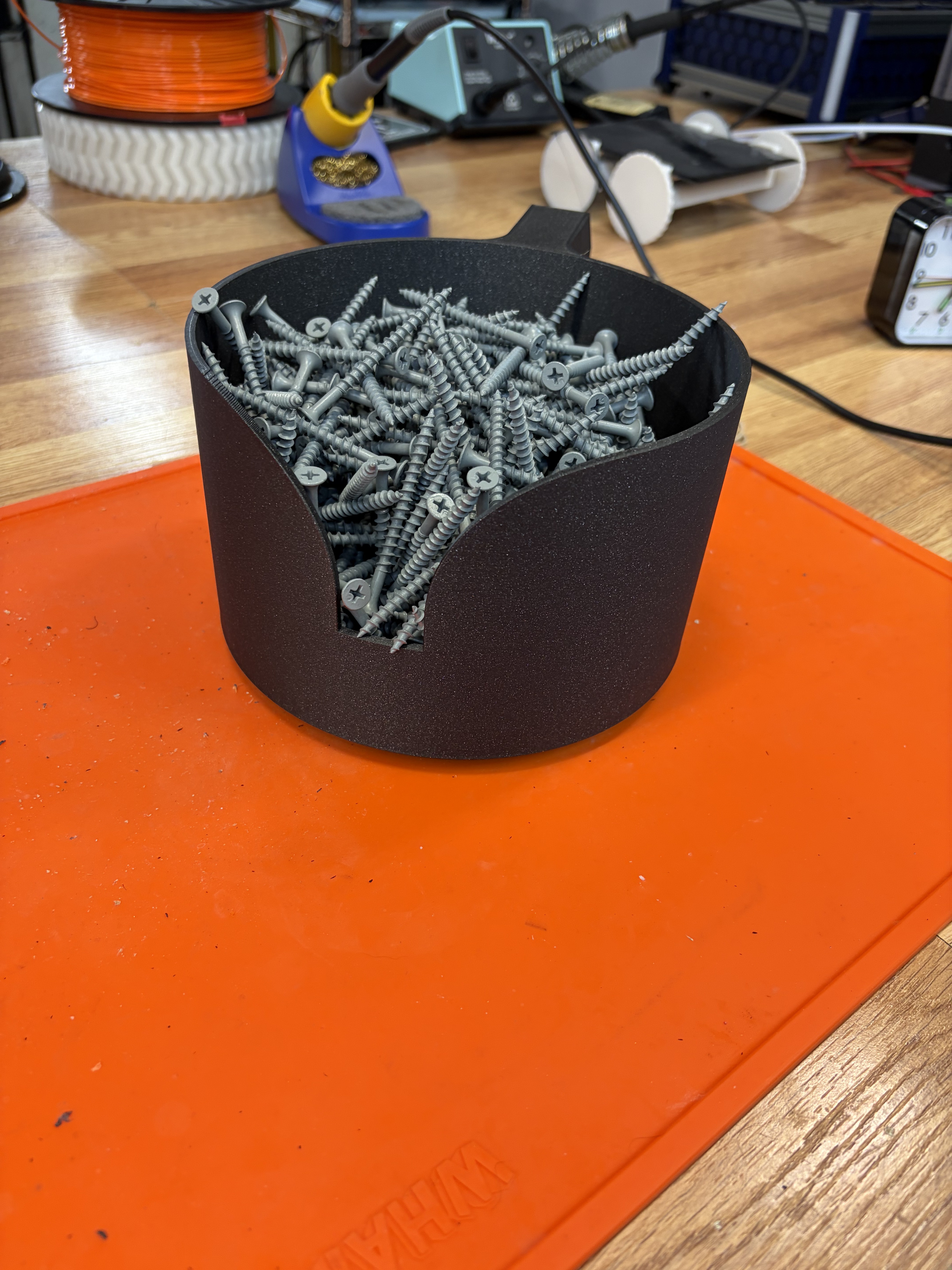 Deck screw cup 5 pound lb box