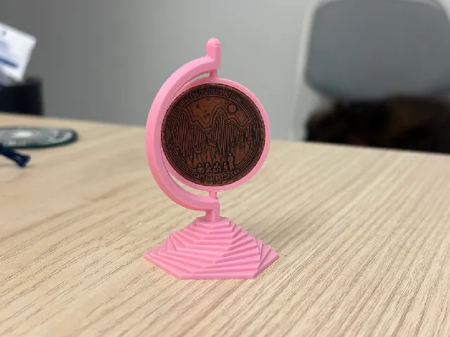 Crash Course Coin Display (32.5mm coin)