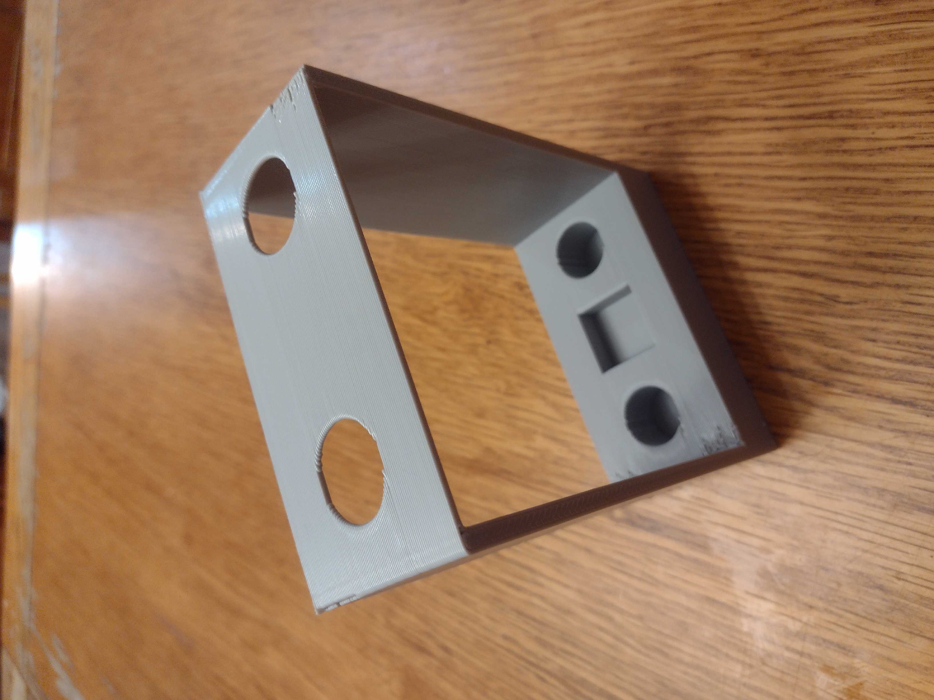 Miniatura 2 do modelo 3D Mini tabletop pool stick holder