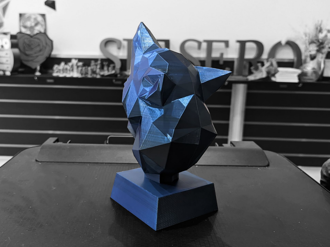 Miniatura 4 do modelo 3D Geometric Wolf Bust