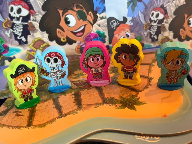 Pesky Island – Wooden Character Stand Holders