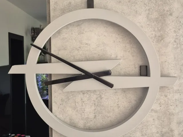 Large Opel clock