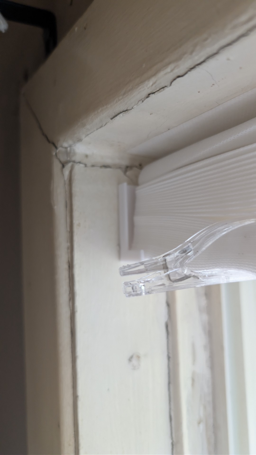 Paper Blind Anchors - Side & Center Latch System