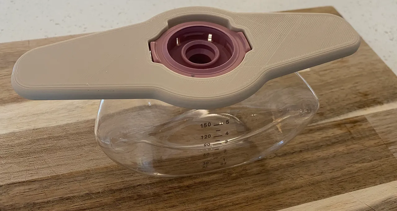 Momcozy M9 breast pump valve closing aide by oifhrisks | Download