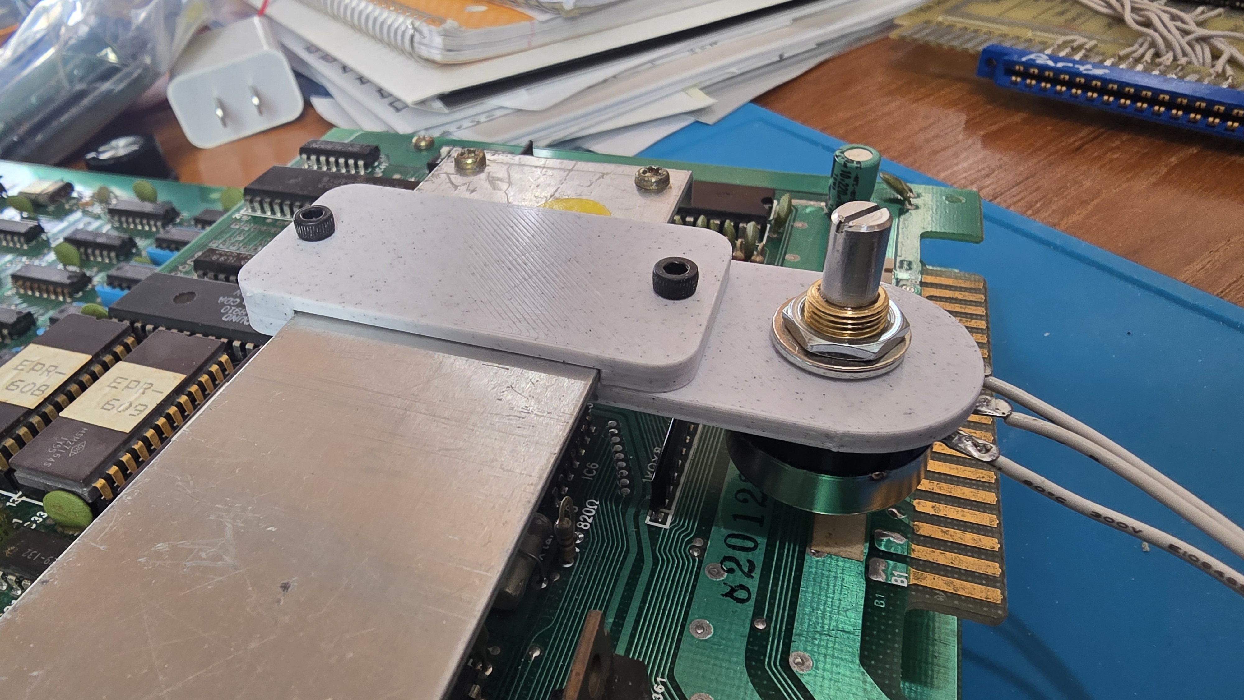 Frogger Arcade Volume Mount