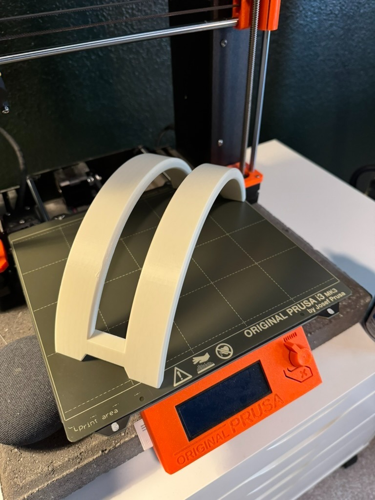 Parametric Laptop Arc Stand