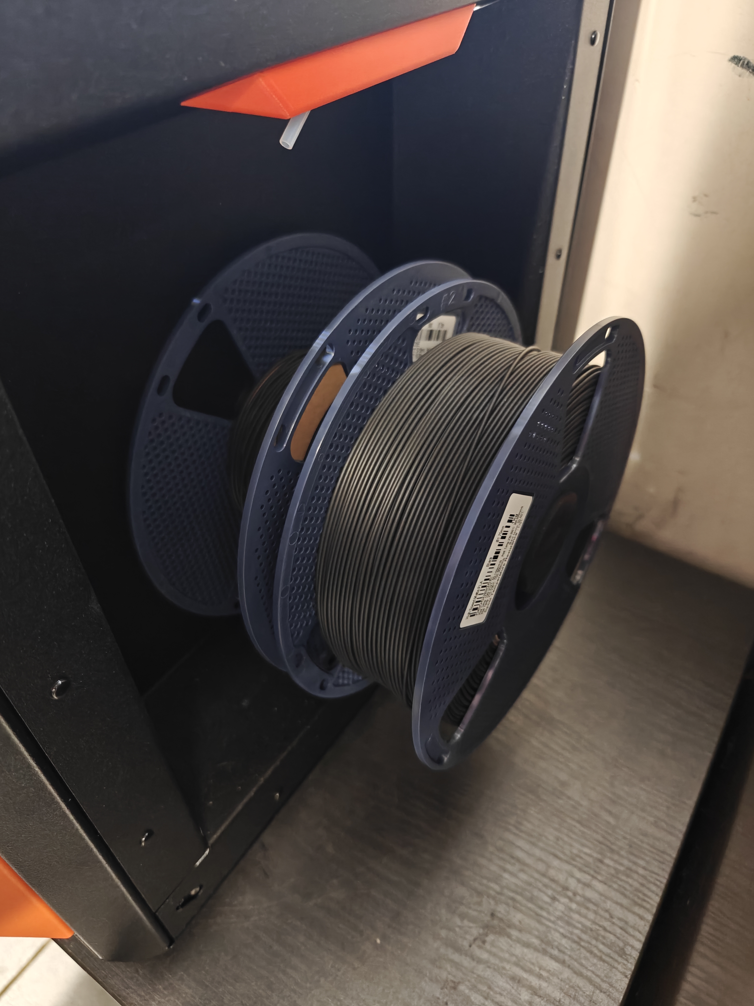 Spool holder for 2 Fillaments.
