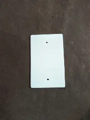 Blank outlet box faceplate cover