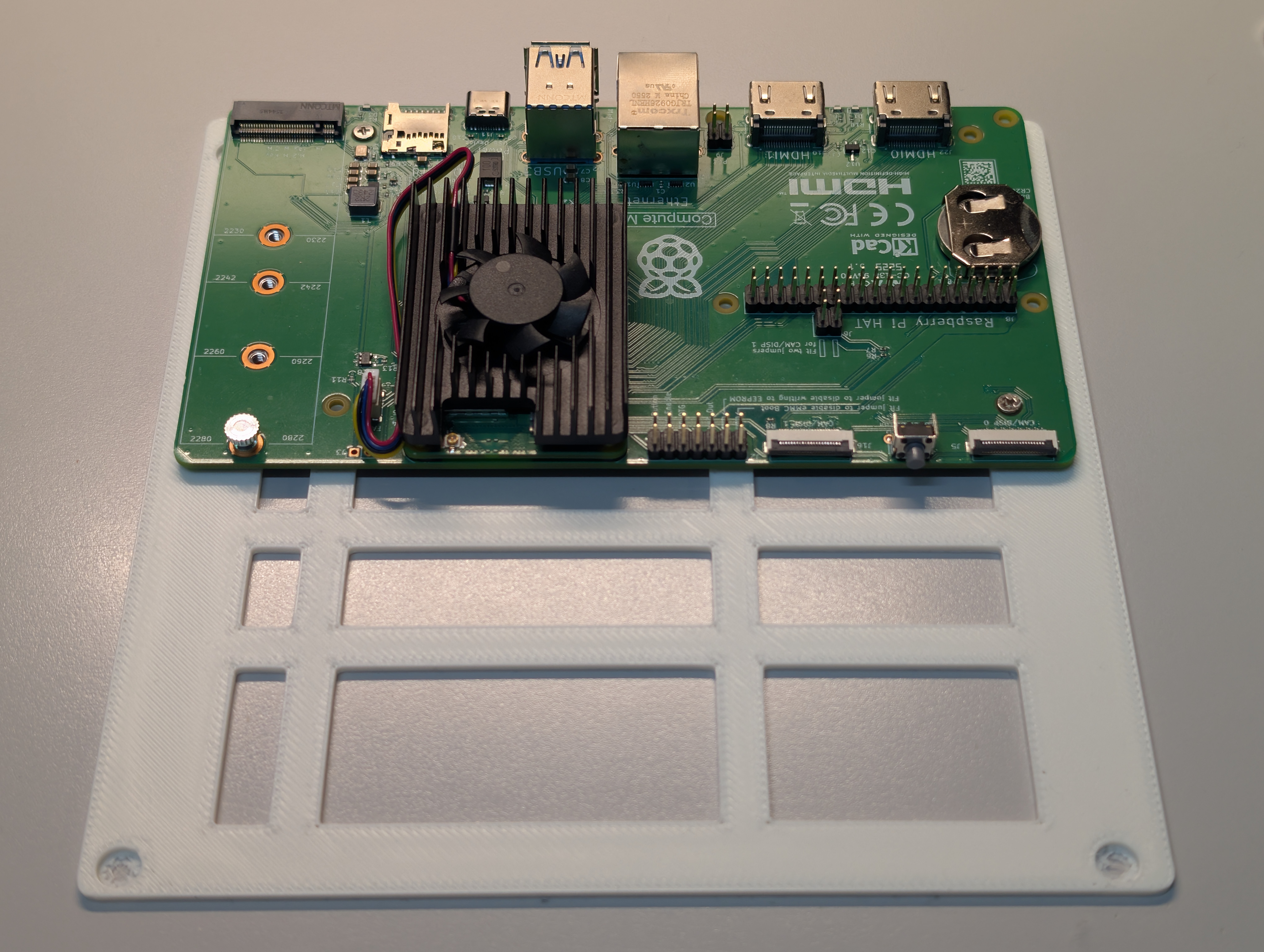 Raspberry Pi Compute Module 5 IO Board Mini-ITX Mounting Adapter
