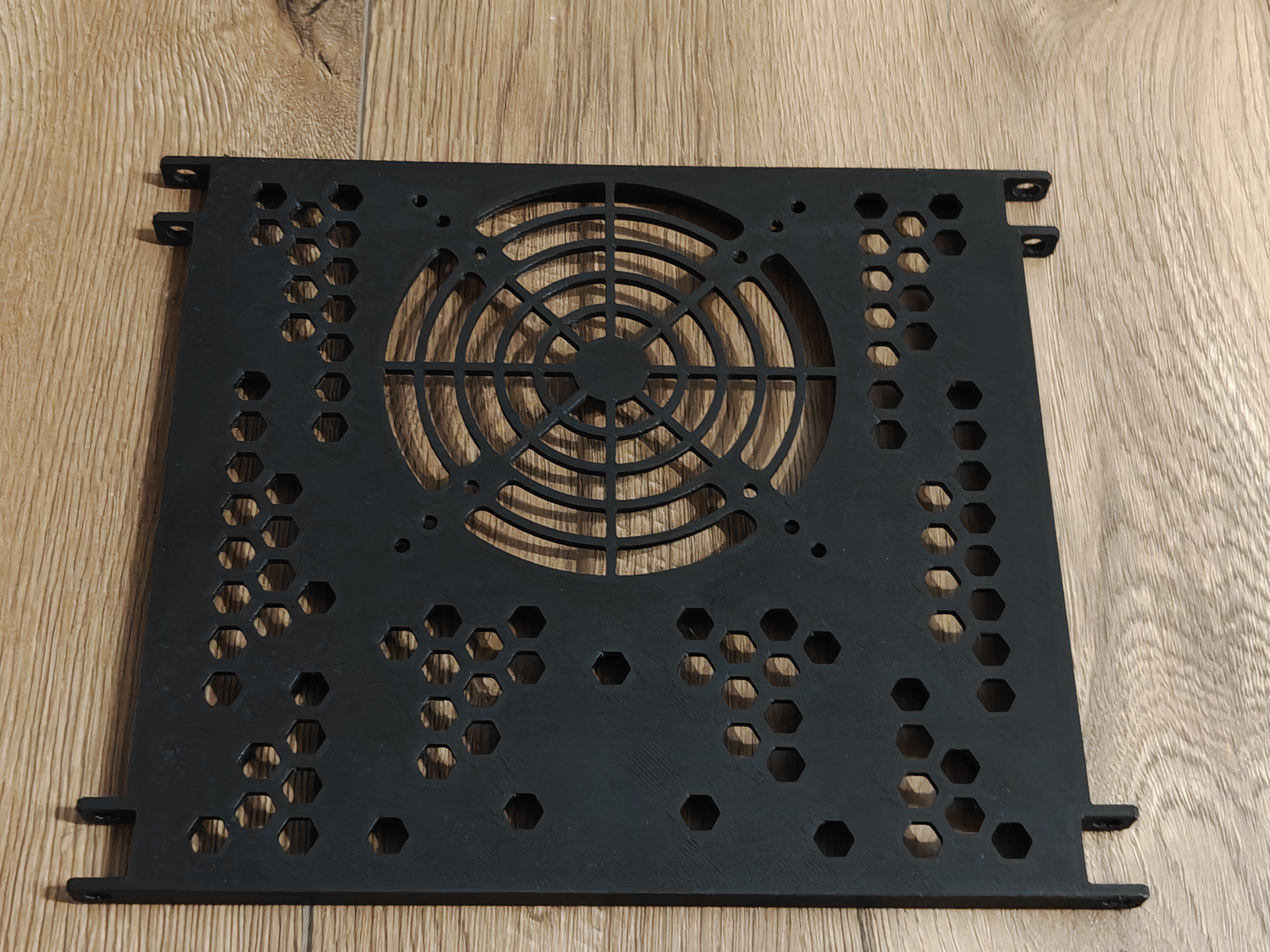 Cross brace for Modular 10 Inch Server Rack