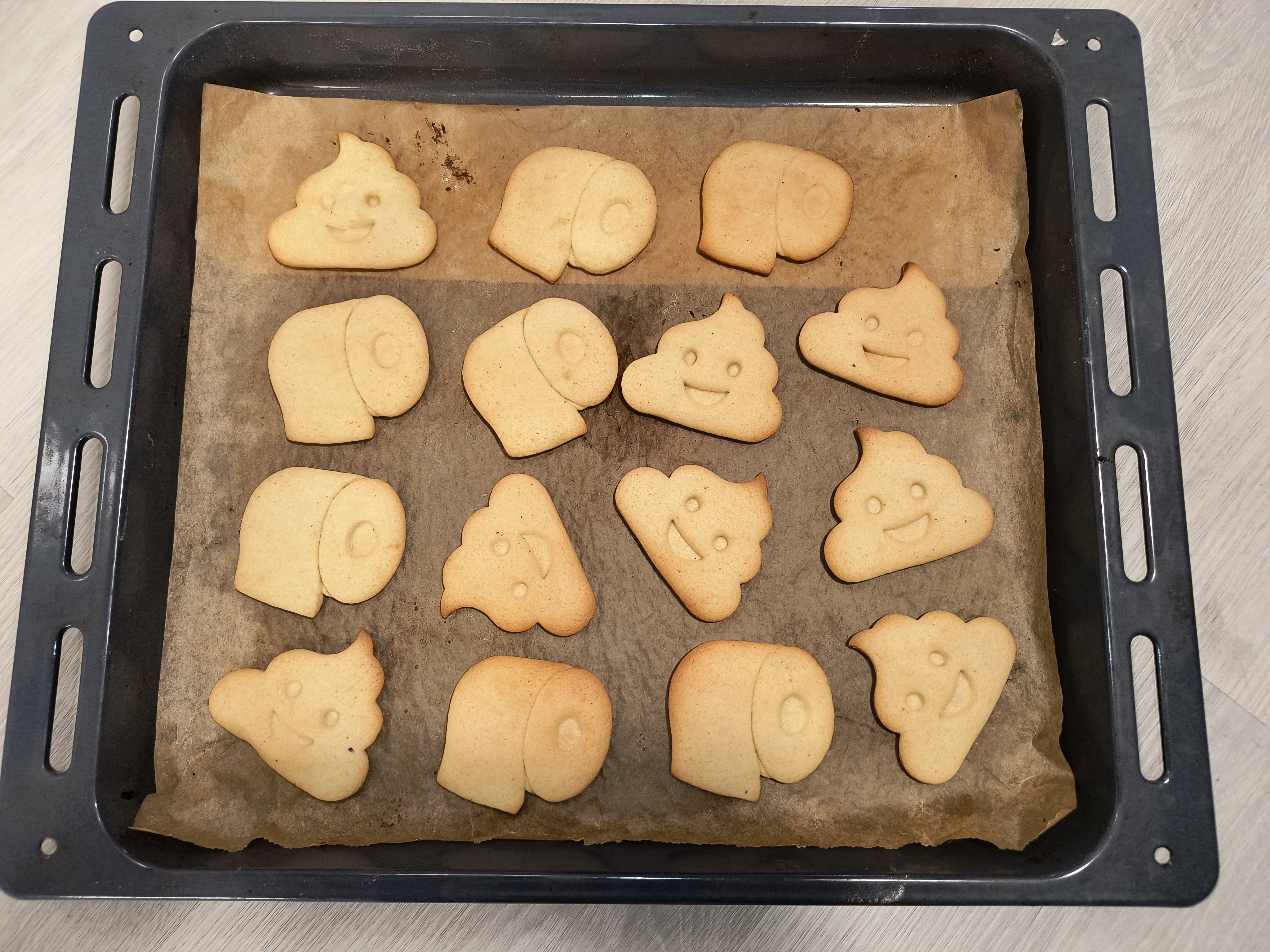 Cookie cutter - poo poo